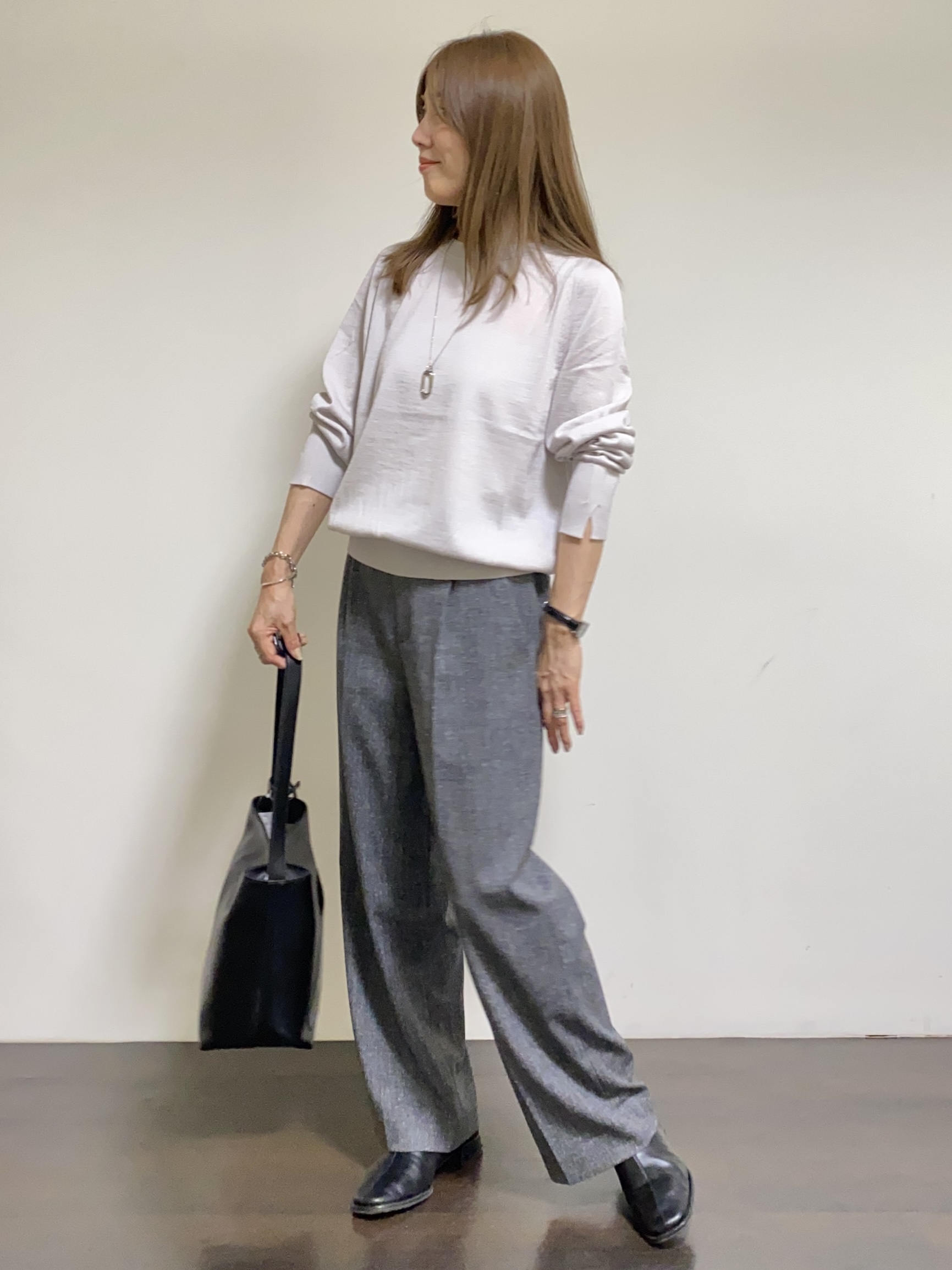 tomoさんの「UNTITLED｜【アンサンブル可/秋羽織り/通勤】シルクウールカシミヤカーディガン」を使ったコーディネート
