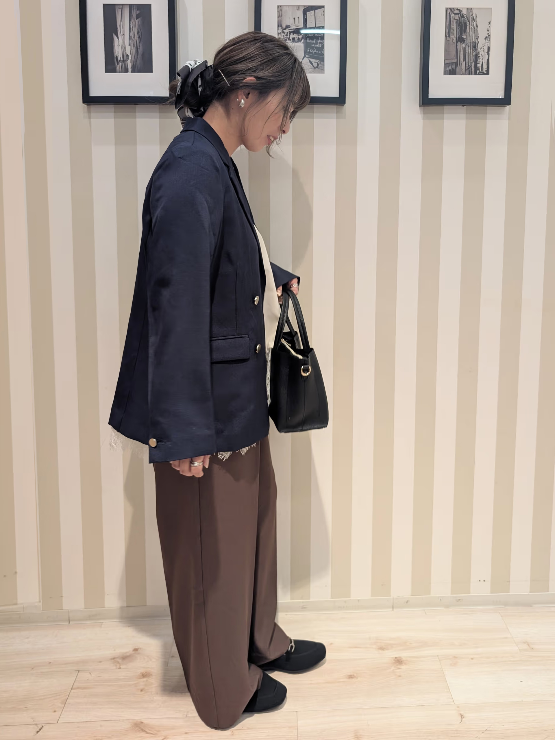 太田沙弥さんの「SHOO･LA･RUE｜【セットアップ可/通勤/洗濯機可/SS-LL】オンオフ使える ダブルブレストジャケット」を使ったコーディネート