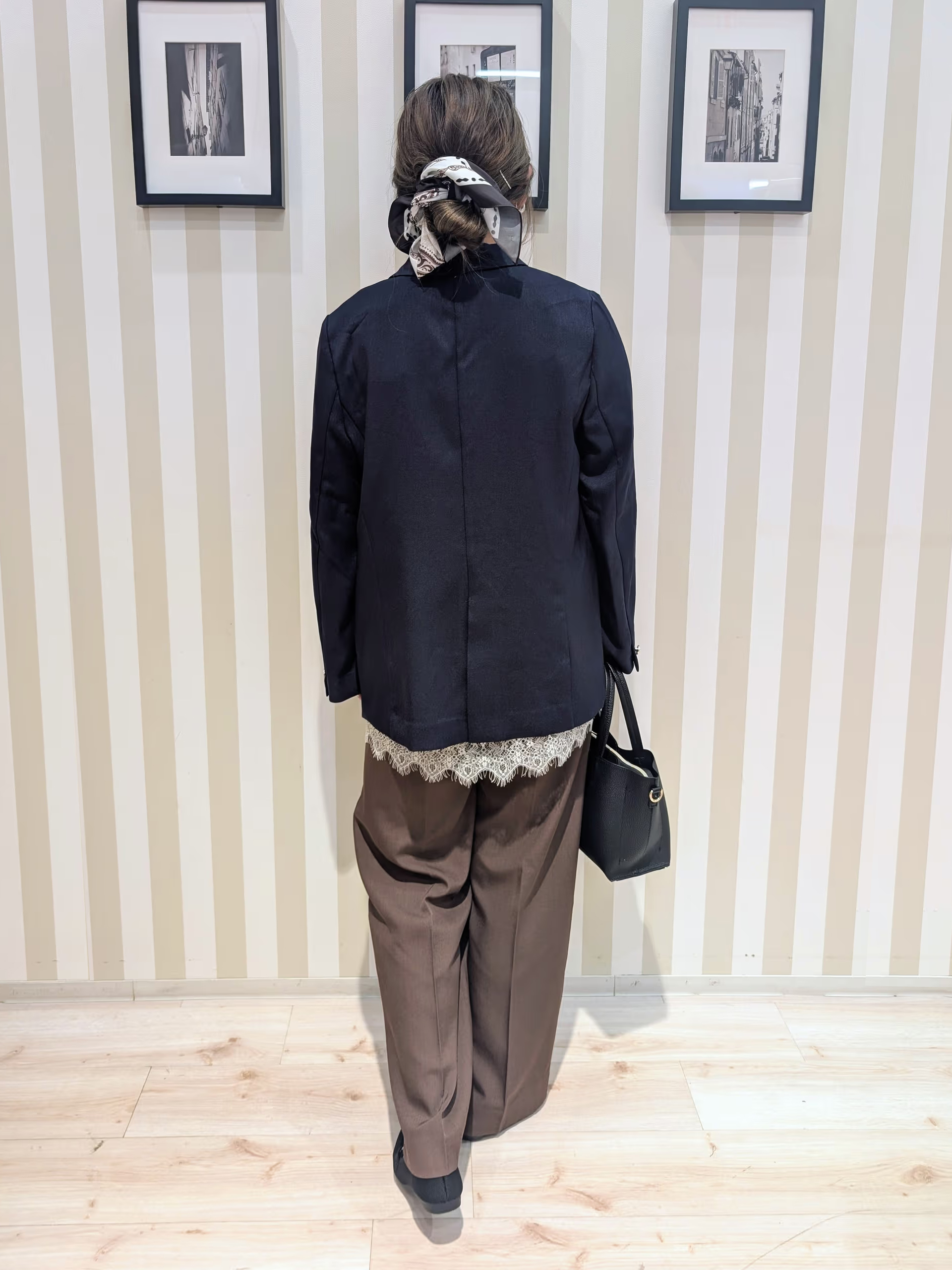 太田沙弥さんの「SHOO･LA･RUE｜【セットアップ可/通勤/洗濯機可/SS-LL】オンオフ使える ダブルブレストジャケット」を使ったコーディネート