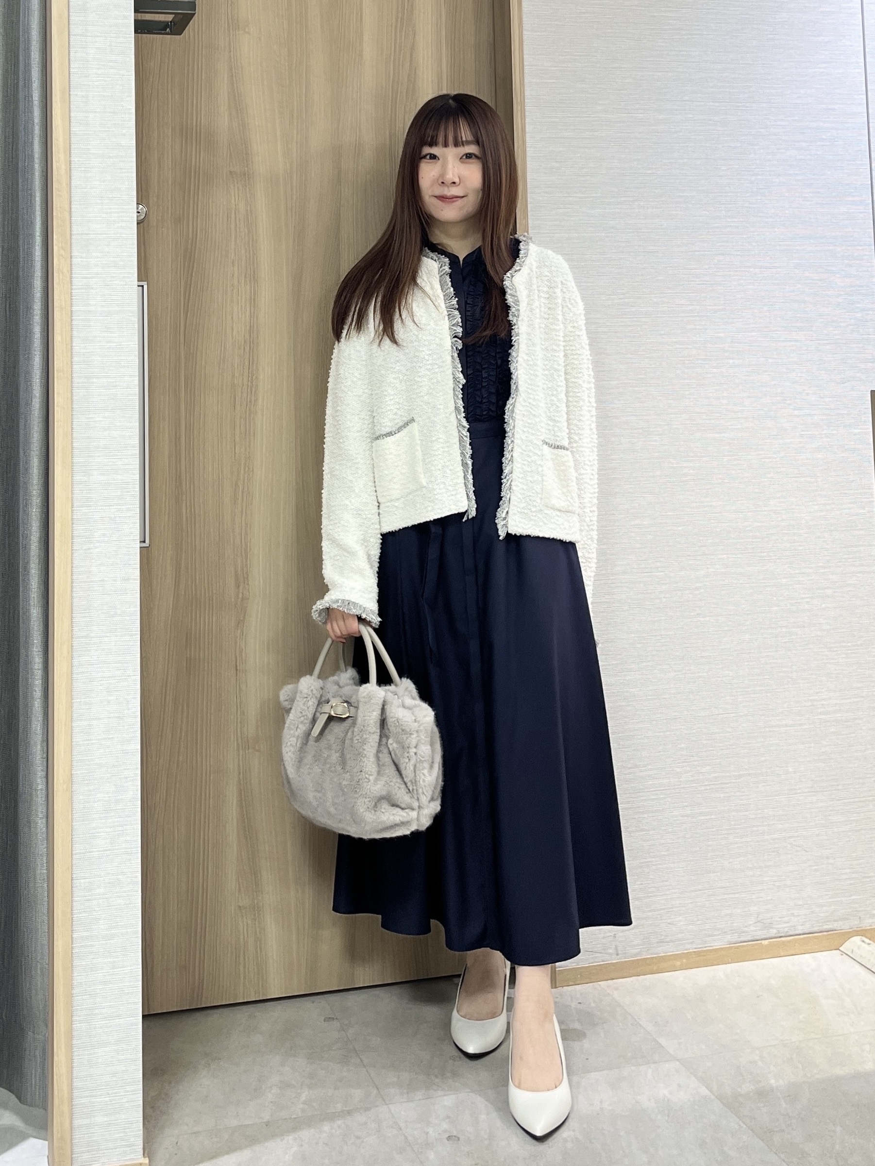 KAHOさんの「UNTITLED｜【着映えアイテム】フロントフリルディティールワンピース」を使ったコーディネート