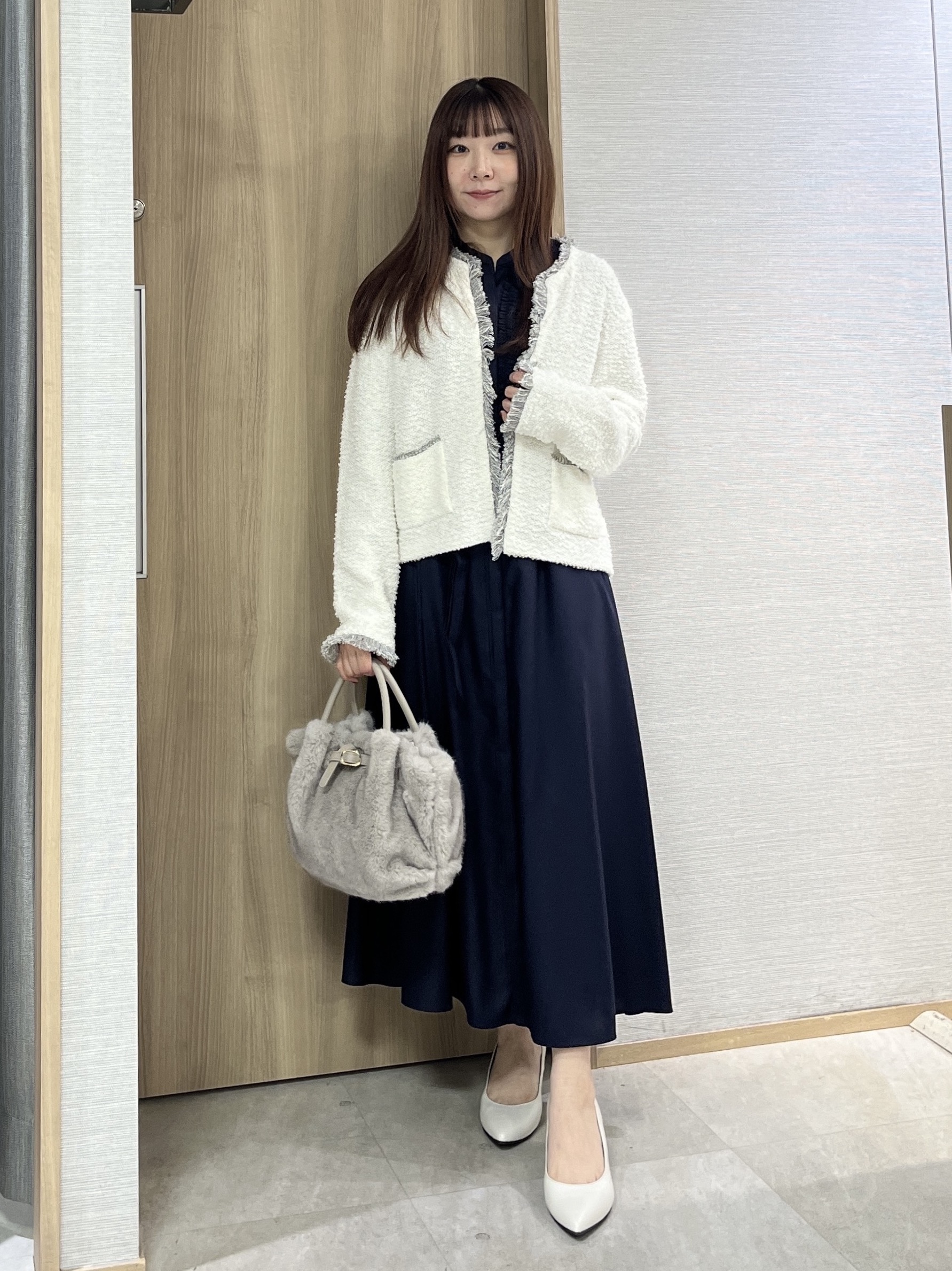 KAHOさんの「UNTITLED｜【着映えアイテム】フロントフリルディティールワンピース」を使ったコーディネート