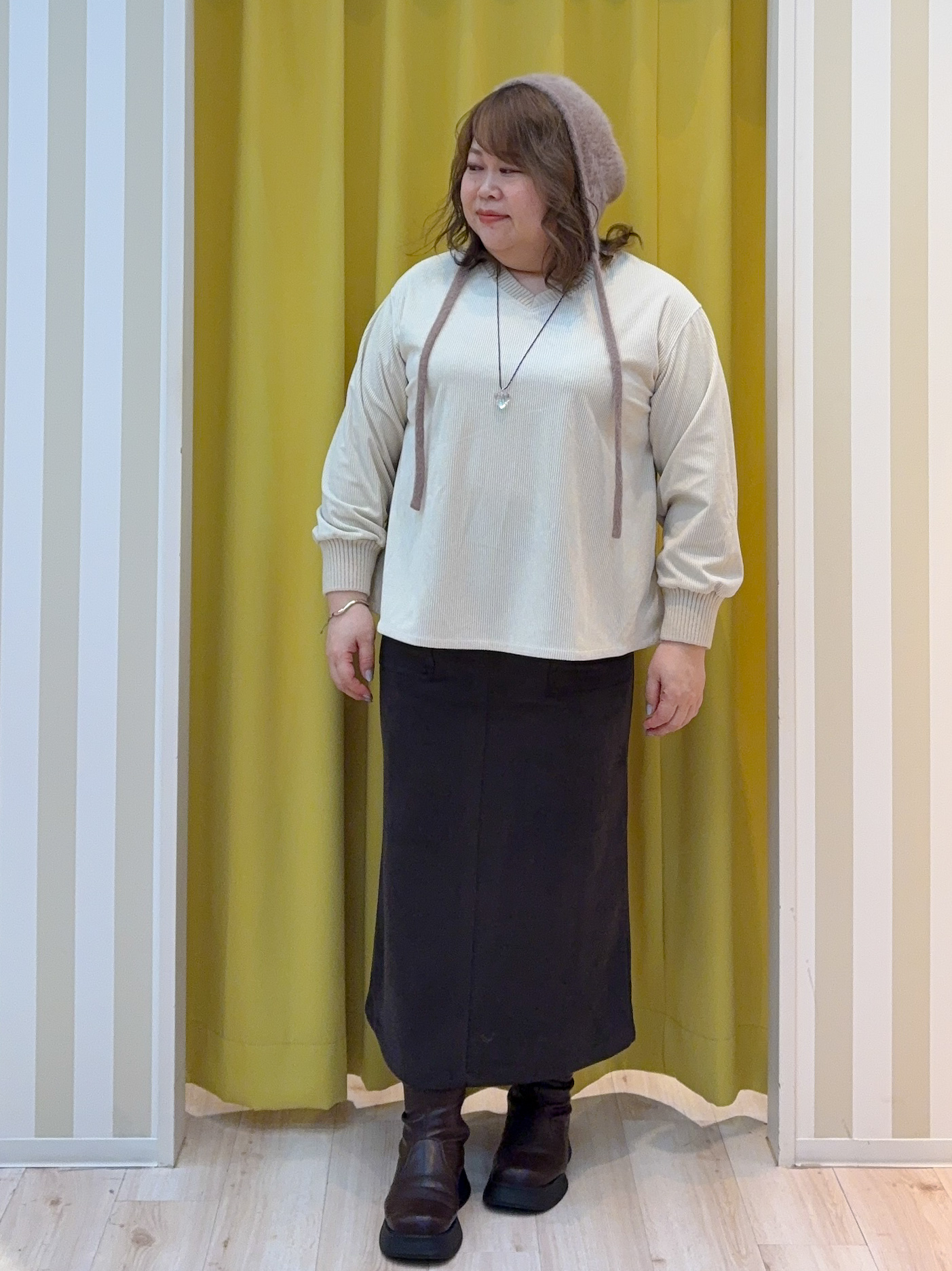 kotoさんさんの「SHOO･LA･RUE｜【S-LL/撥水】ゴールドパーツで女性らしく ギャザーブルゾン」を使ったコーディネート