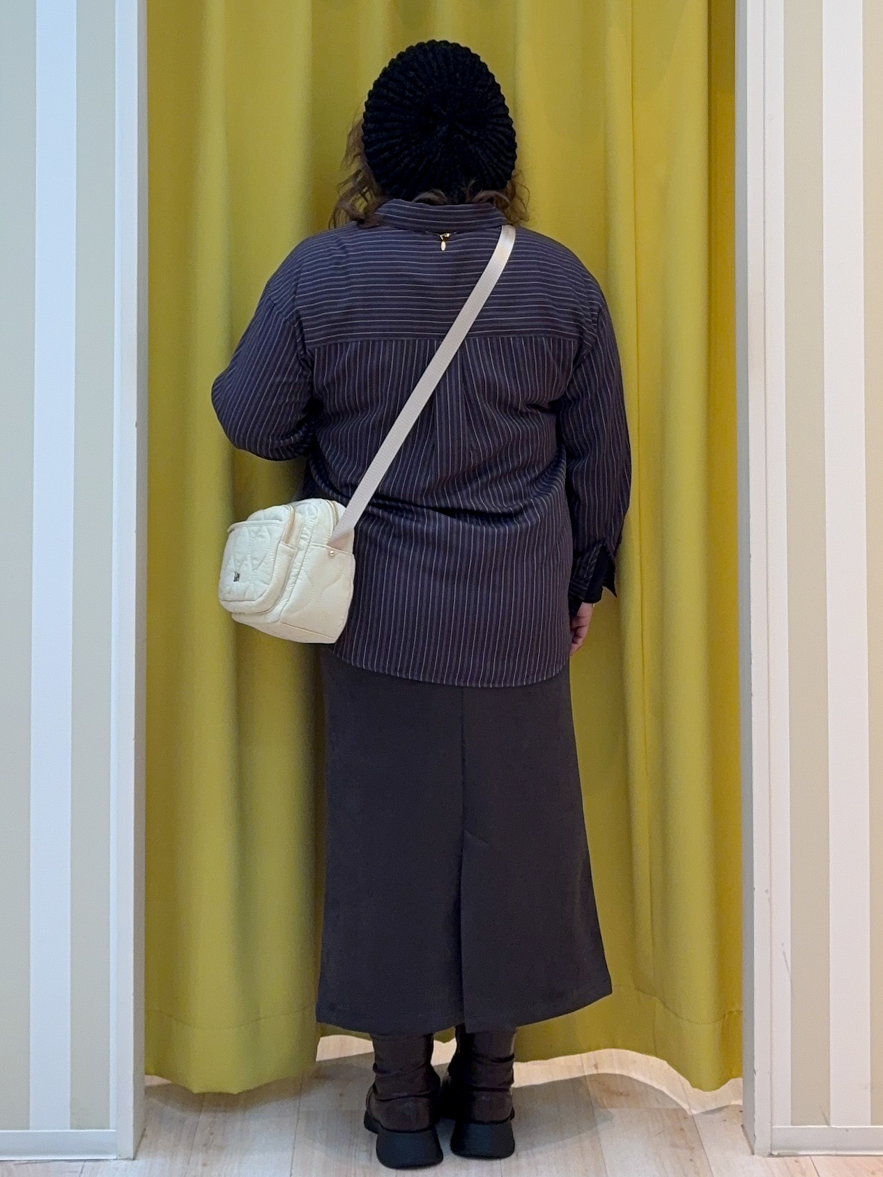 kotoさんさんの「SHOO･LA･RUE｜【洗濯後しわになりにくい/S-LL】気分で選ぶ 大人のデイリー使いに ベーシックシャツ」を使ったコーディネート
