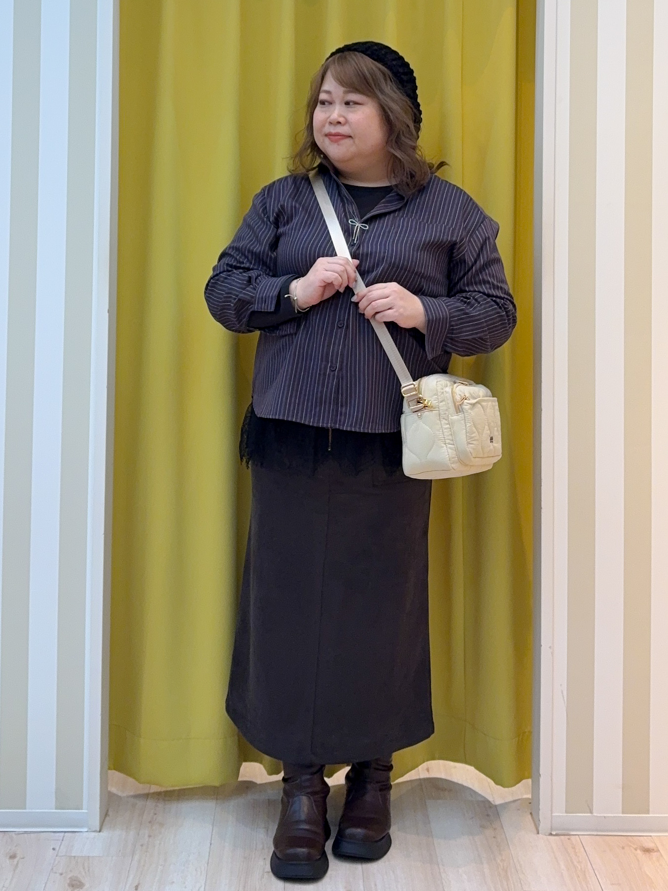 kotoさんさんの「SHOO･LA･RUE｜【洗濯後しわになりにくい/S-LL】気分で選ぶ 大人のデイリー使いに ベーシックシャツ」を使ったコーディネート