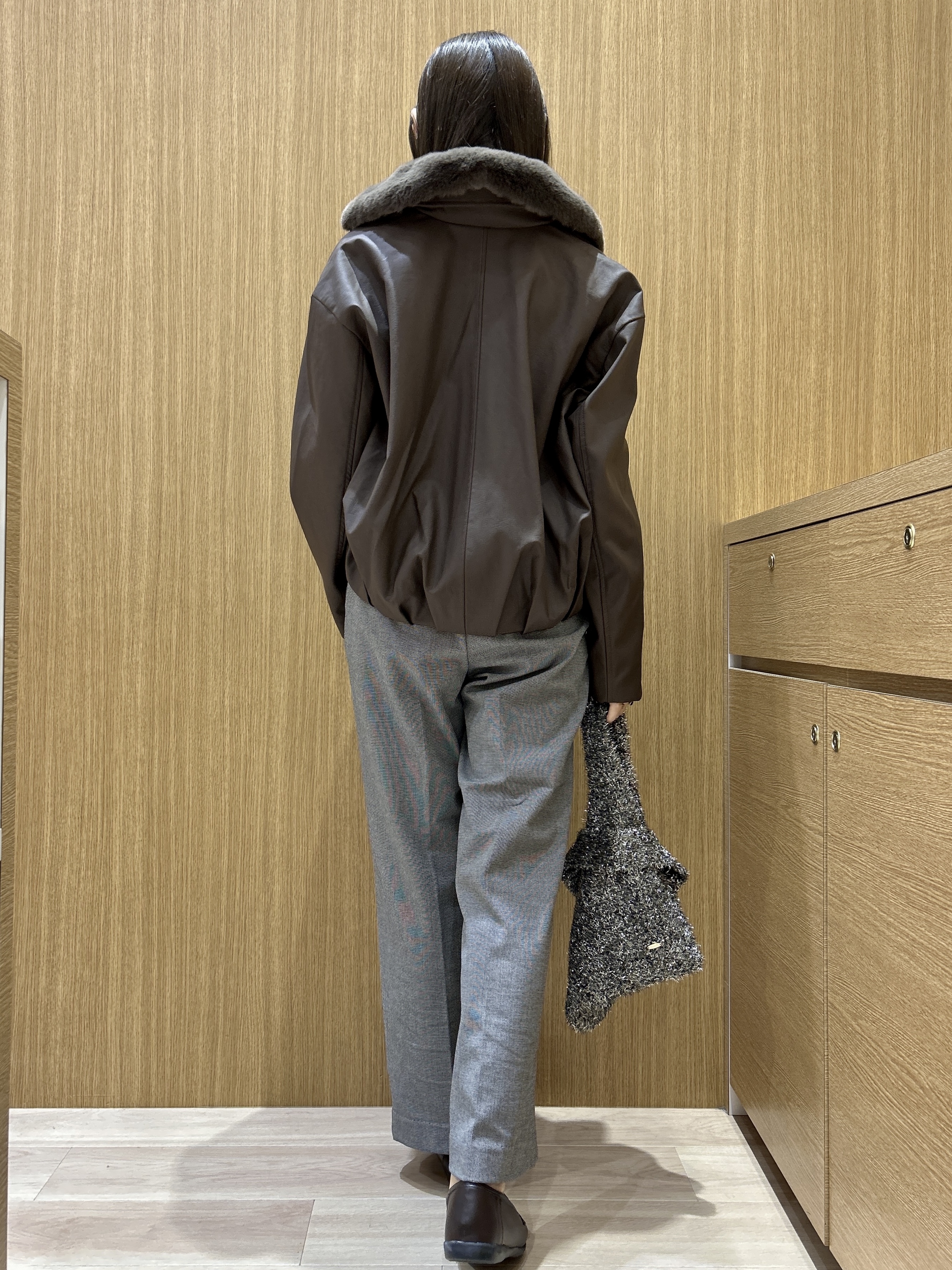maiさんの「OPAQUE.CLIP｜フェイクファー衿付き マットレザー調ブルゾン【洗える】」を使ったコーディネート