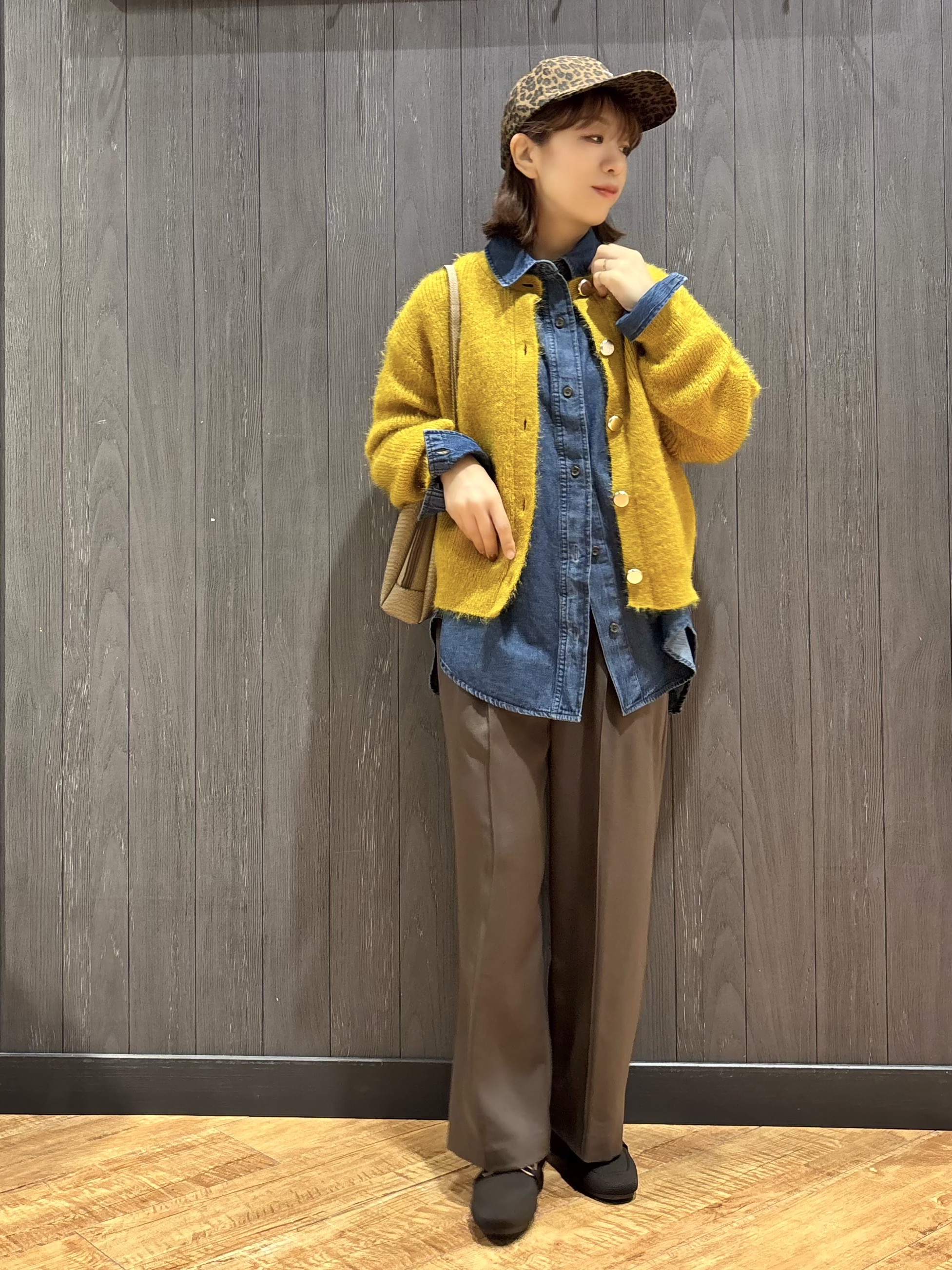 meiさんの「SHOO･LA･RUE｜【S-LL】ゆるもこ シャギーニットカーディガン」を使ったコーディネート