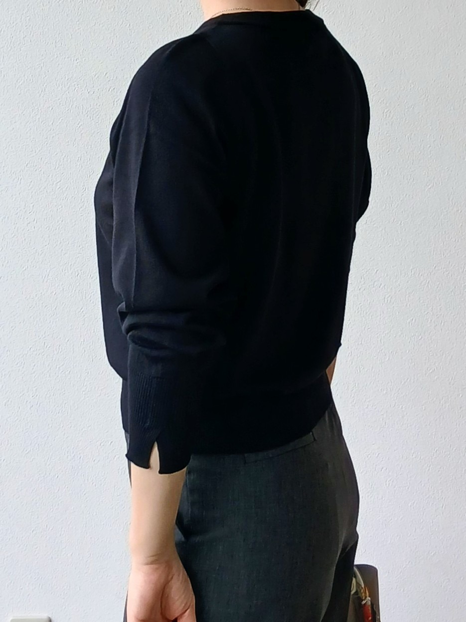 なみきさんの「UNTITLED｜【アンサンブル可能/オンオフ使える】シルクウールカシミヤプルオーバー」を使ったコーディネート
