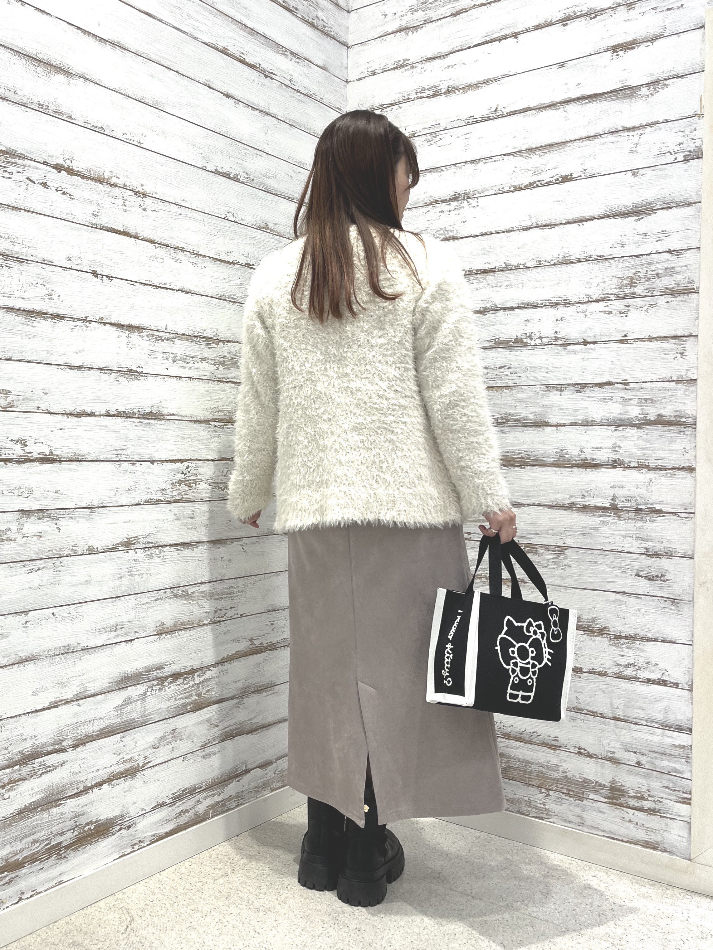 ゆっきーさんの「SHOO･LA･RUE｜【S-LL/洗濯機可】華やぐデニムボウタイリボンシャツ」を使ったコーディネート