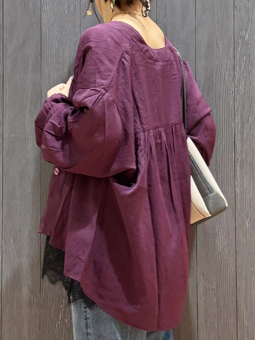 meiさんの「SHOO･LA･RUE｜【S-LL/洗濯機可】着痩せシルエット シャーリングシャツカーディガン」を使ったコーディネート