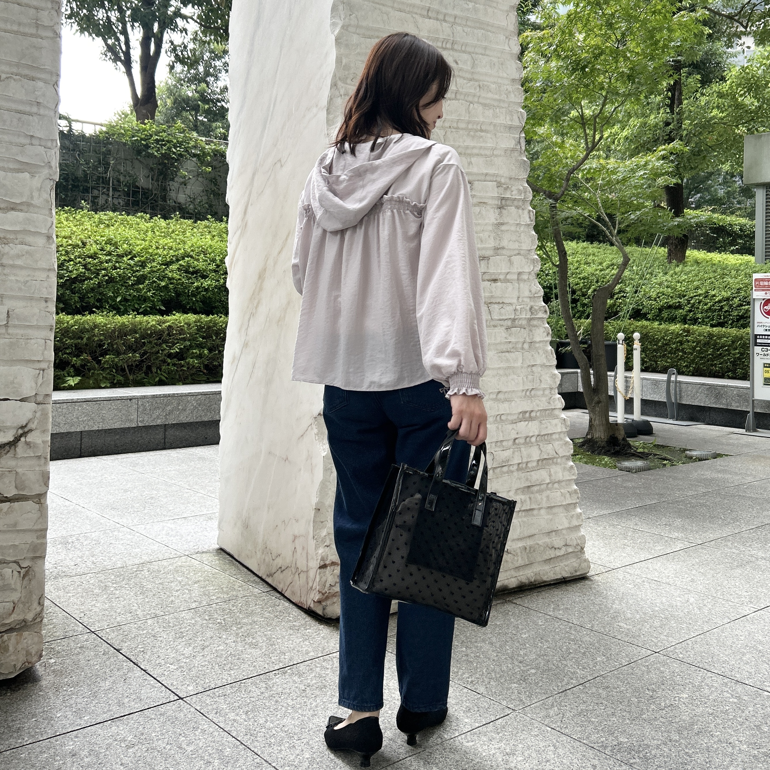 shinoさんの「Couture brooch｜【大人可愛い】愛されフーディーシャツ」を使ったコーディネート