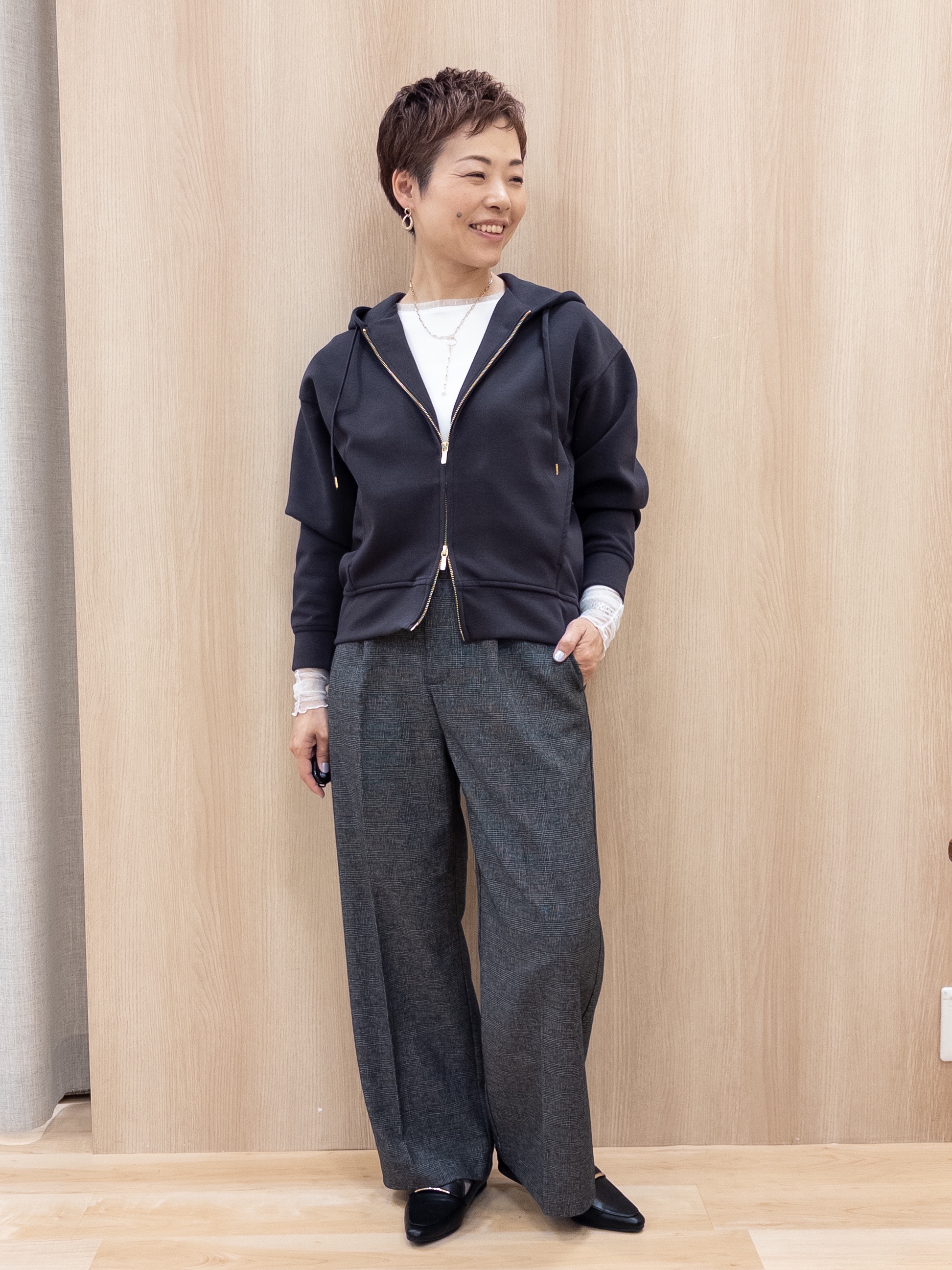 シュウコさんの「grove｜シアーレースプチネックインナー」を使ったコーディネート