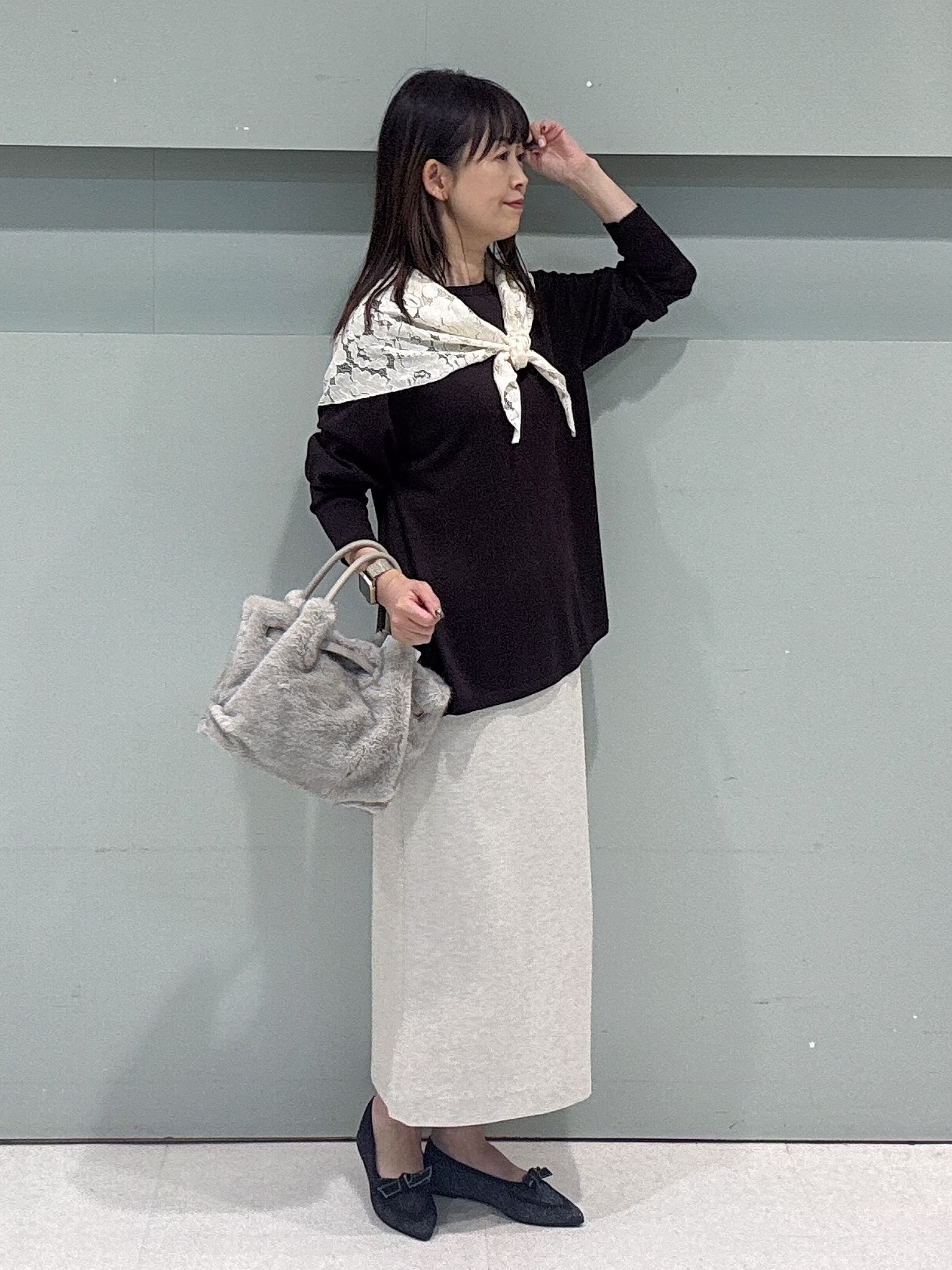 makiさんの「UNTITLED｜【きれいに体型カバー/8色展開】Aラインシルエットニットプルオーバー」を使ったコーディネート