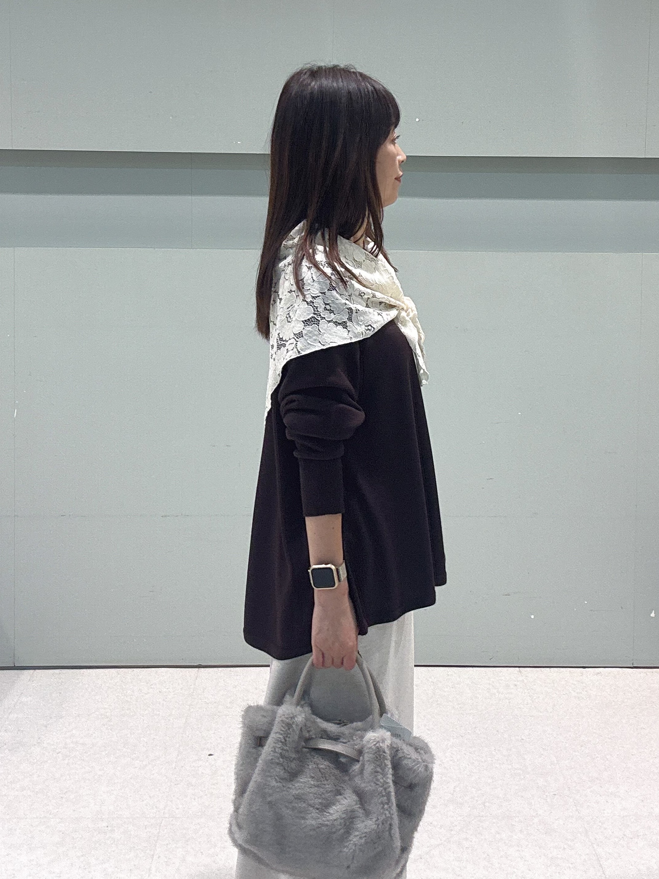 makiさんの「UNTITLED｜【きれいに体型カバー/8色展開】Aラインシルエットニットプルオーバー」を使ったコーディネート