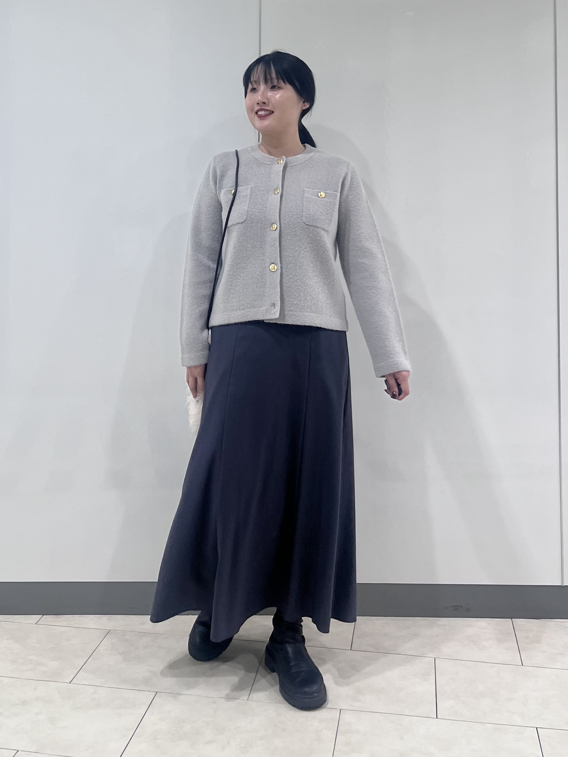hasuさんの「INDIVI｜【軽やか】ブークレニットジャケット」を使ったコーディネート
