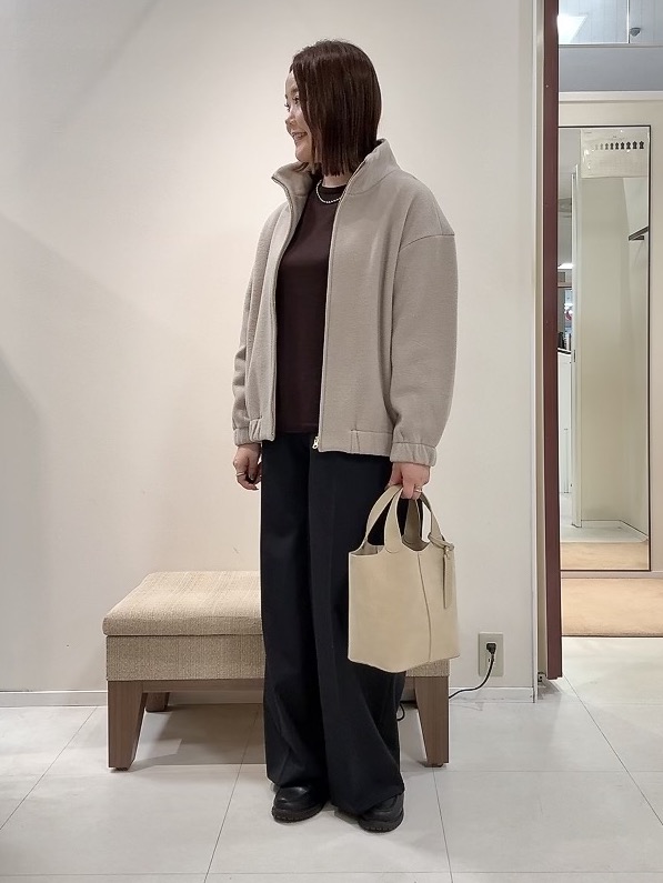 YUIさんの「UNTITLED｜【軽アウター/きれいめスポーティ】スタンドカラージップコート」を使ったコーディネート
