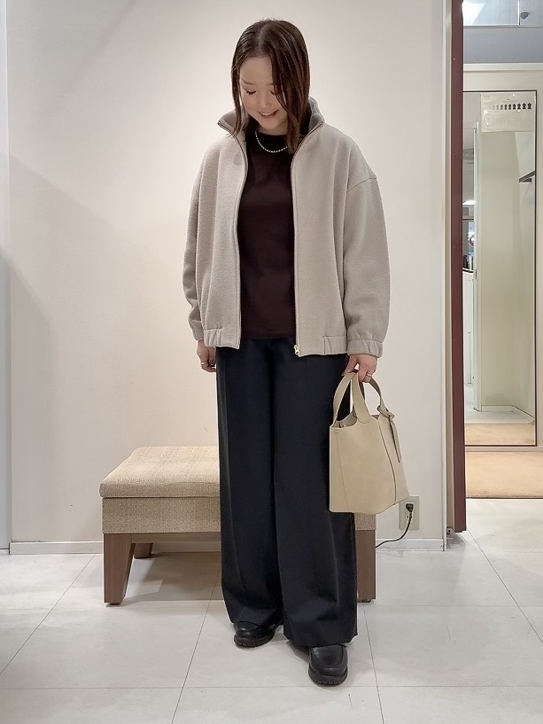 YUIさんの「UNTITLED｜【軽アウター/きれいめスポーティ】スタンドカラージップコート」を使ったコーディネート