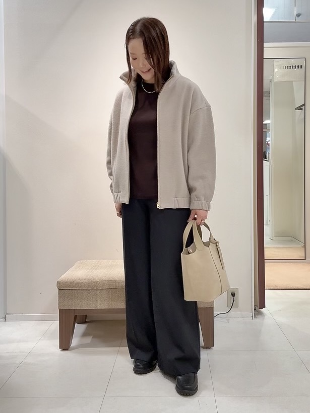 YUIさんの「UNTITLED｜【軽アウター/きれいめスポーティ】スタンドカラージップコート」を使ったコーディネート