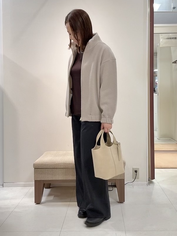 YUIさんの「UNTITLED｜【軽アウター/きれいめスポーティ】スタンドカラージップコート」を使ったコーディネート