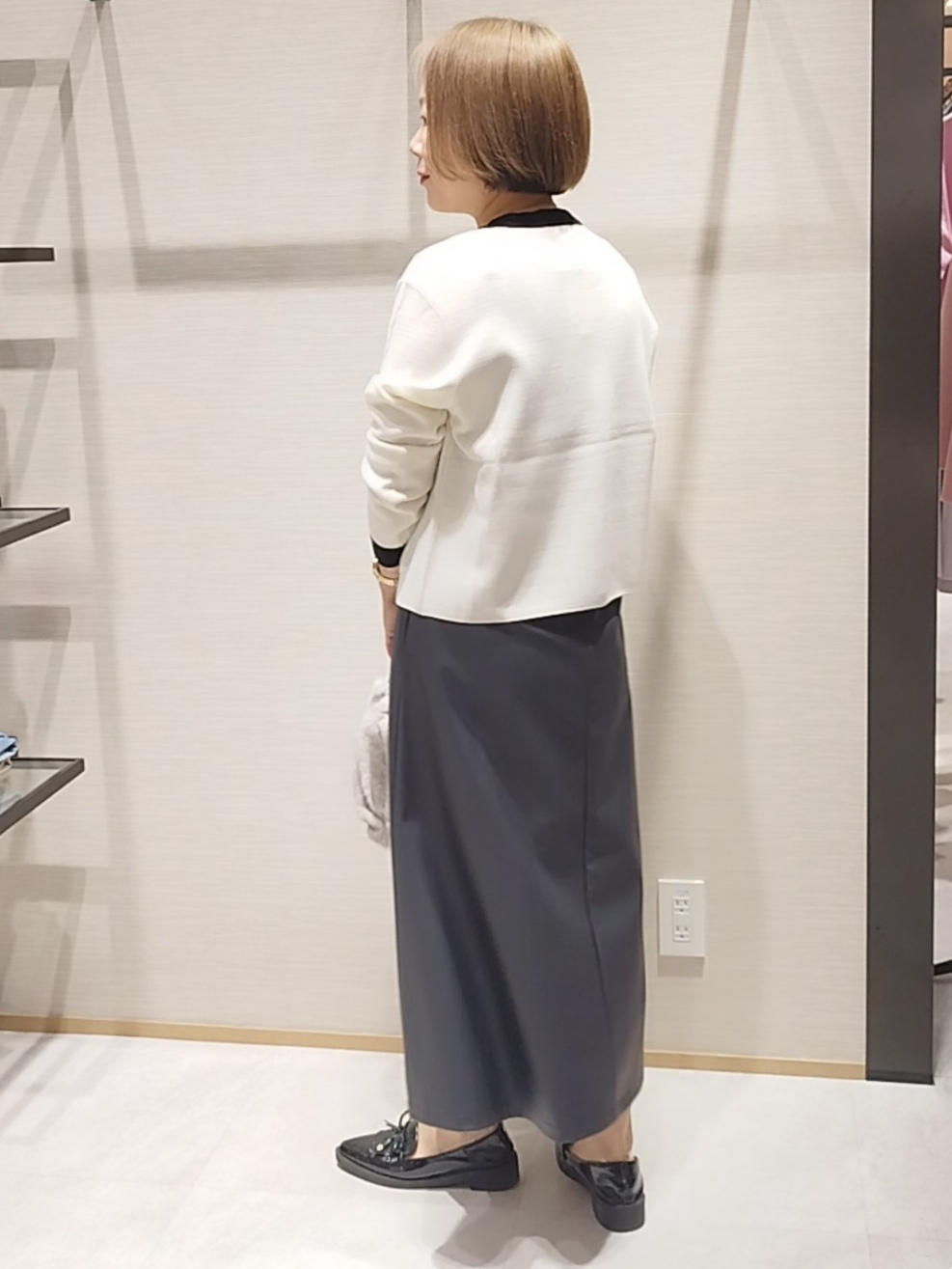 s u g iさんの「UNTITLED｜【アンサンブル可/ジャケットライク】モールラインカーディガン」を使ったコーディネート