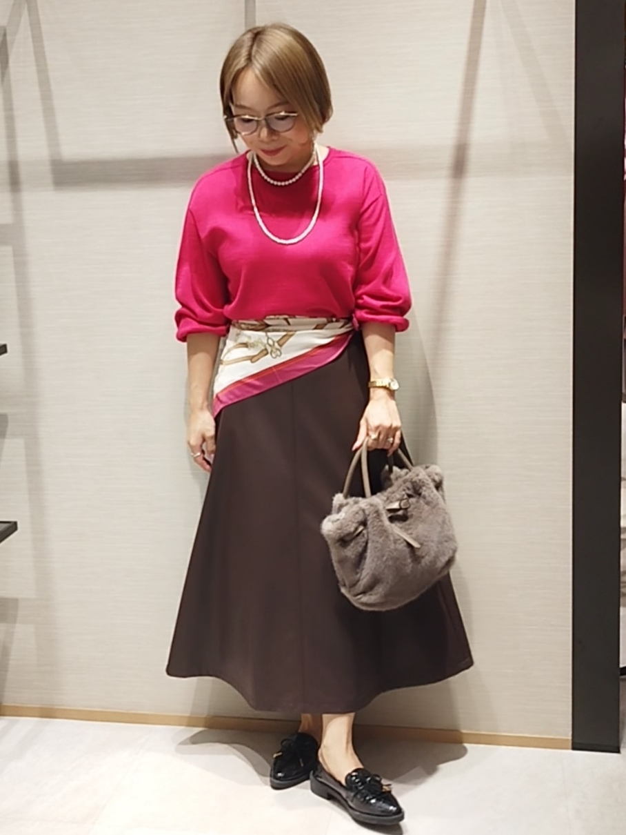 s u g iさんの「UNTITLED｜【店頭人気！/8色展開】ボリュームスリーブニットプルオーバー」を使ったコーディネート
