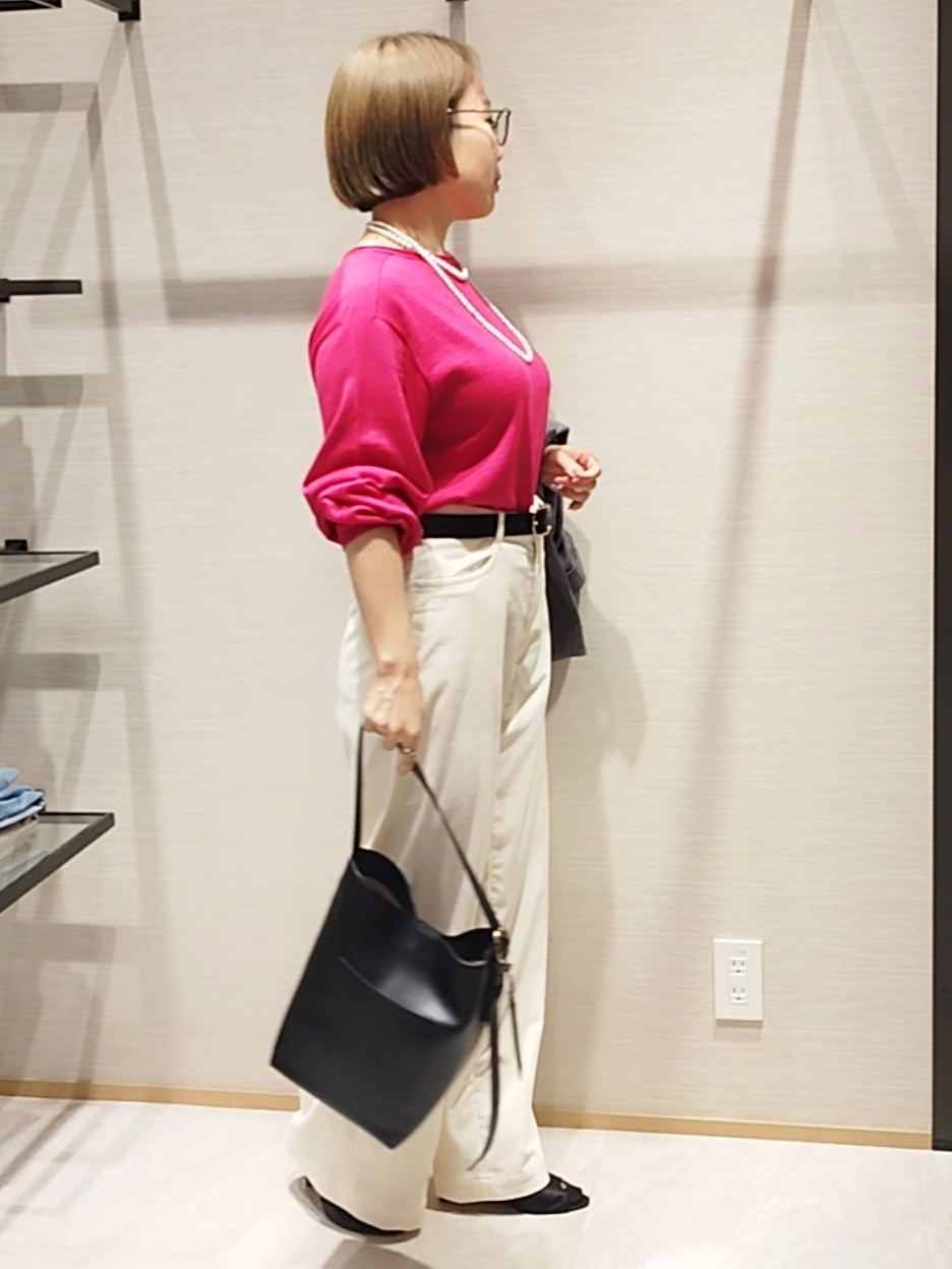 s u g iさんの「UNTITLED｜【店頭人気！/8色展開】ボリュームスリーブニットプルオーバー」を使ったコーディネート