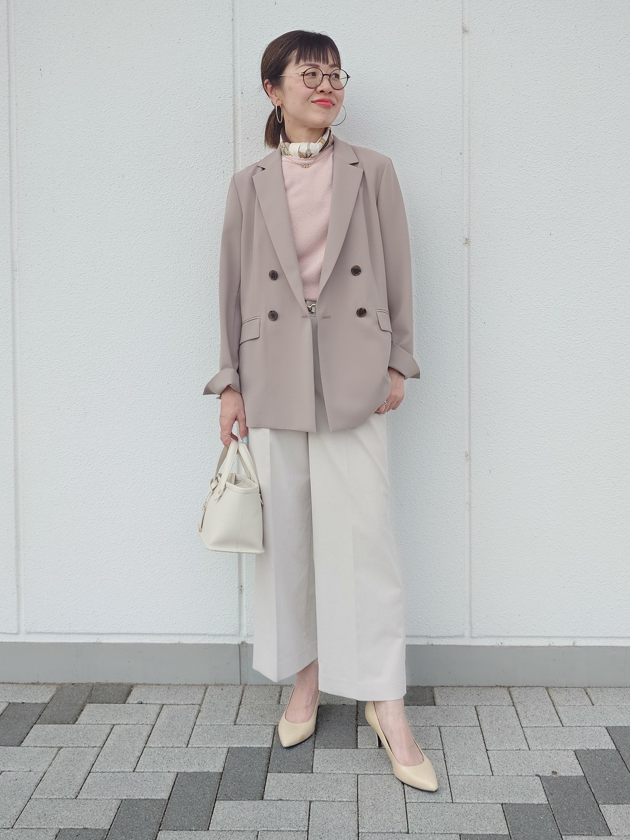 MUTSUKOさんの「UNTITLED｜【新色追加/セットアップ可】エアリー ダブルブレストジャケット」を使ったコーディネート