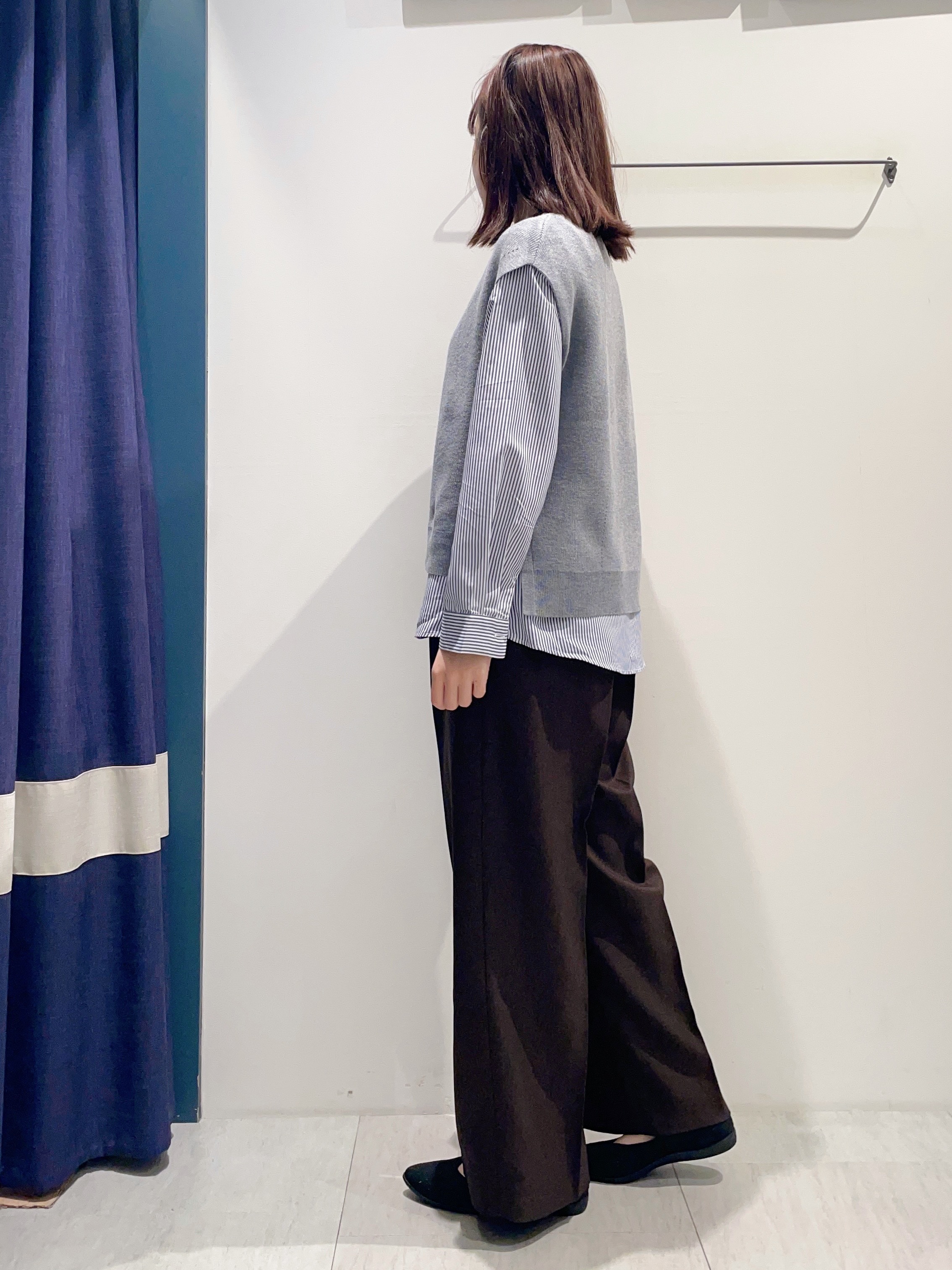 haruさんの「grove｜【2点セット/時短・着回し】着るだけでコーデが完成 ニットベスト&times;シャツ」を使ったコーディネート
