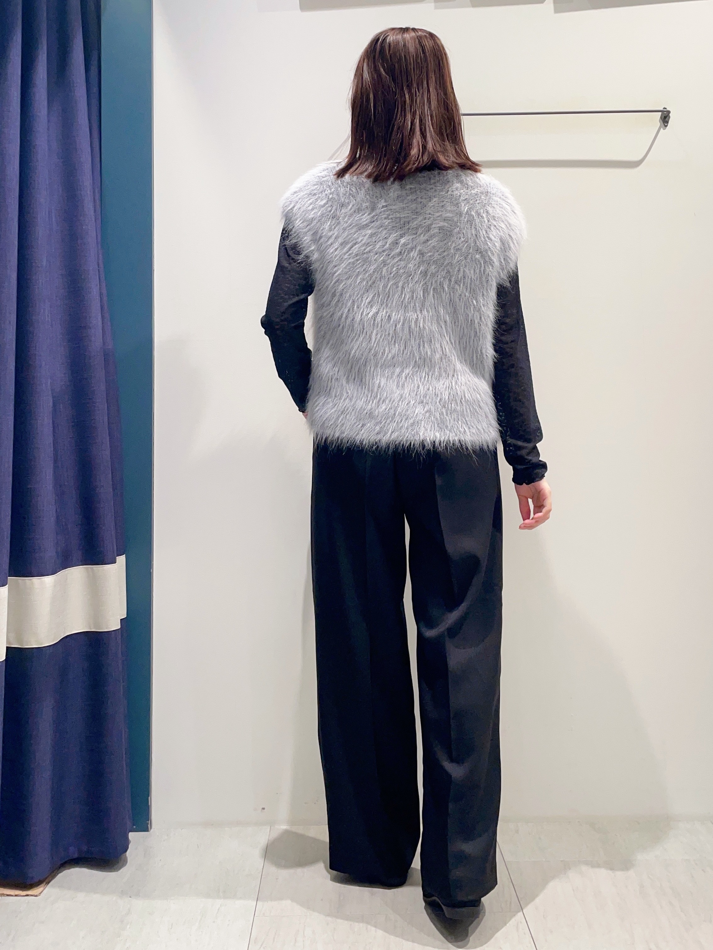haruさんの「grove｜【ふわりと纏って、旬のレイヤード】ロングフェザーベスト」を使ったコーディネート