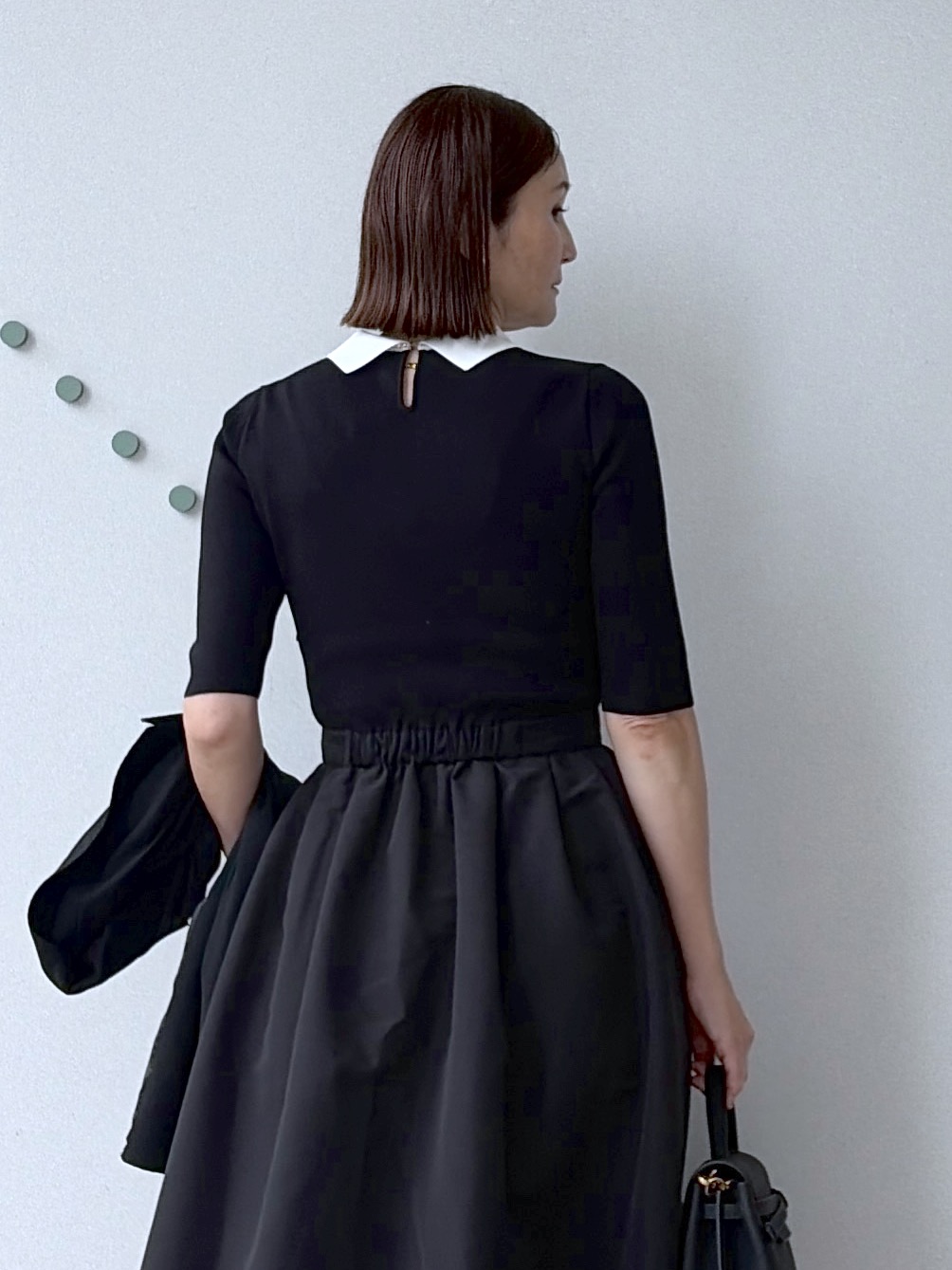 yoshikadoさんの「DRESSTERIOR｜バイカラーニットコンビワンピース」を使ったコーディネート