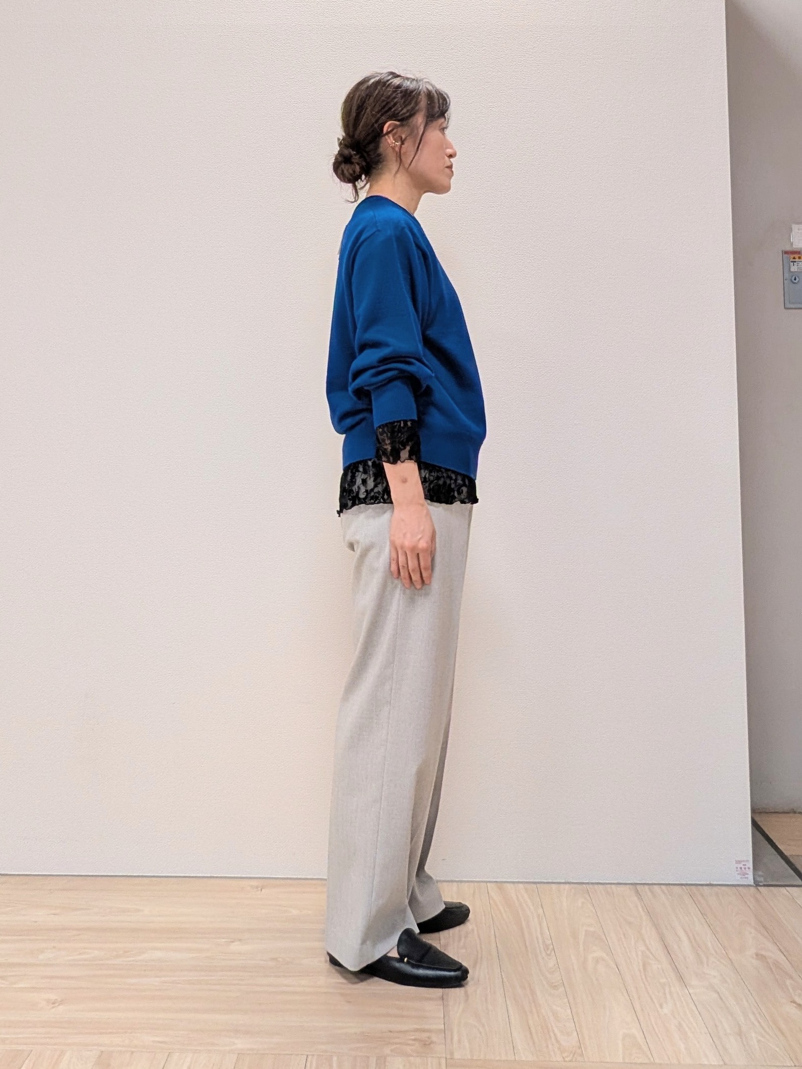 Rieさんの「UNTITLED｜【店頭人気！/品よくゆったり】ボリュームスリーブニットプルオーバー」を使ったコーディネート