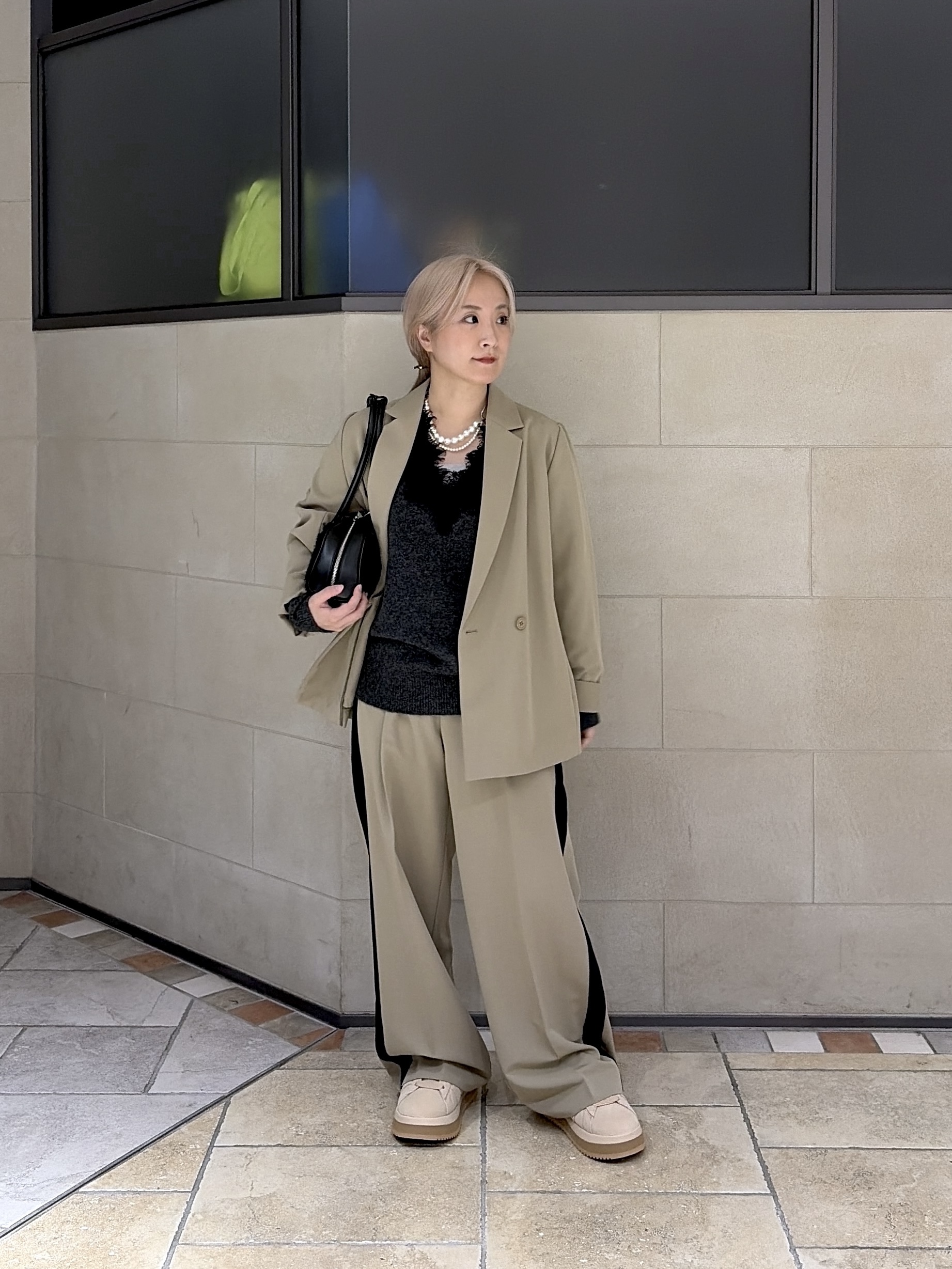 よねさんの「INDIVI｜Comfy Set Up｜ダブルブレストイージージャケット【LIVE紹介／上枝みどりさん着用／セット」を使ったコーディネート