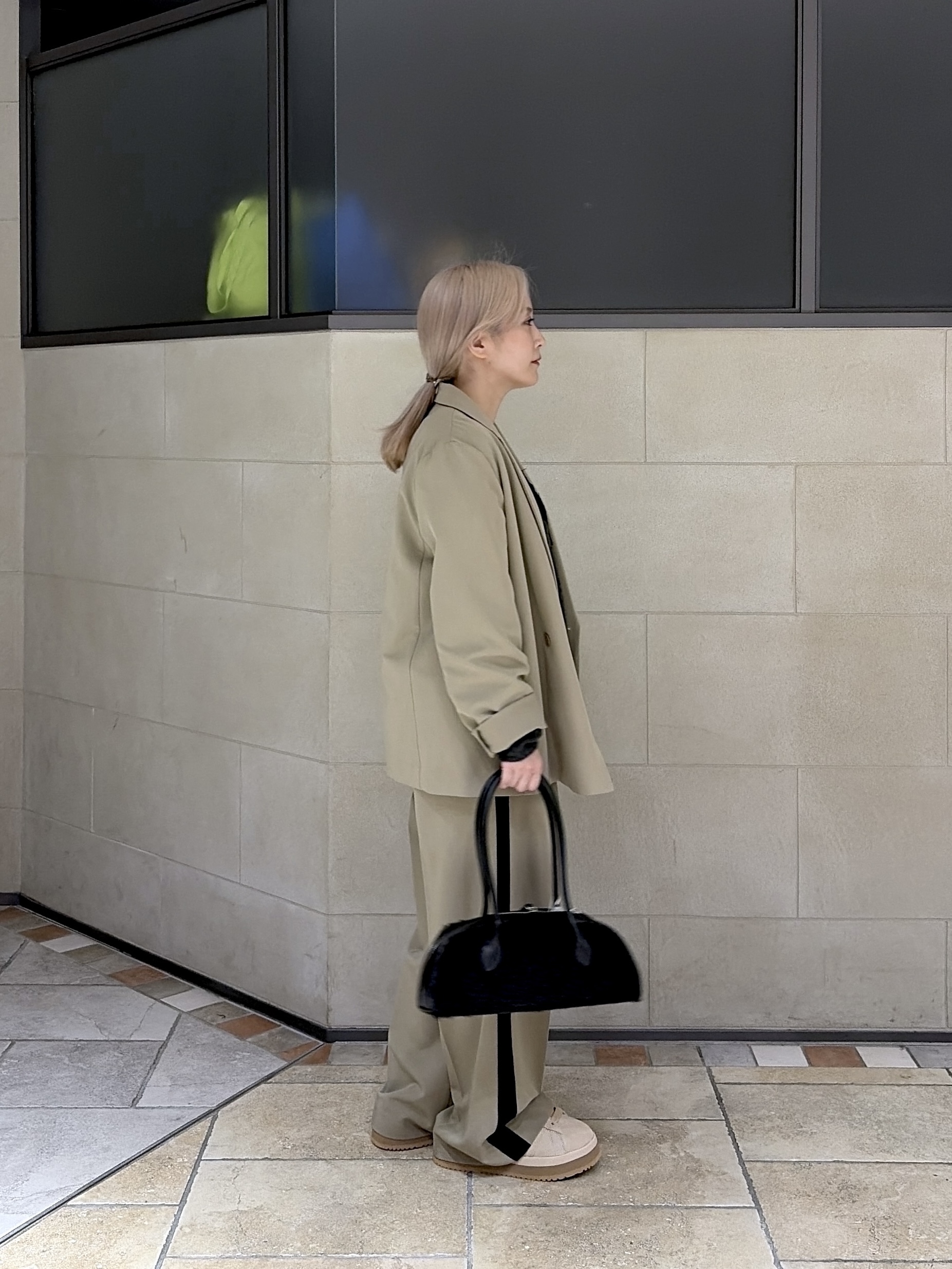 よねさんの「INDIVI｜Comfy Set Up｜ダブルブレストイージージャケット【LIVE紹介／上枝みどりさん着用／セット」を使ったコーディネート