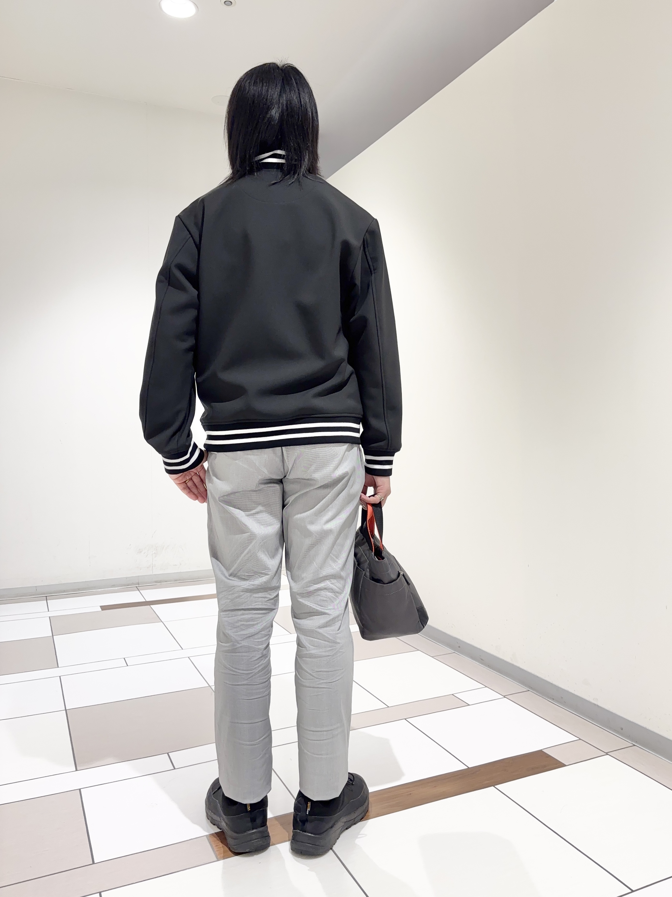及川さんの「TAKEO KIKUCHI｜【BOWLER HAT LABEL】ダウンファブリック トラックジャケット」を使ったコーディネート