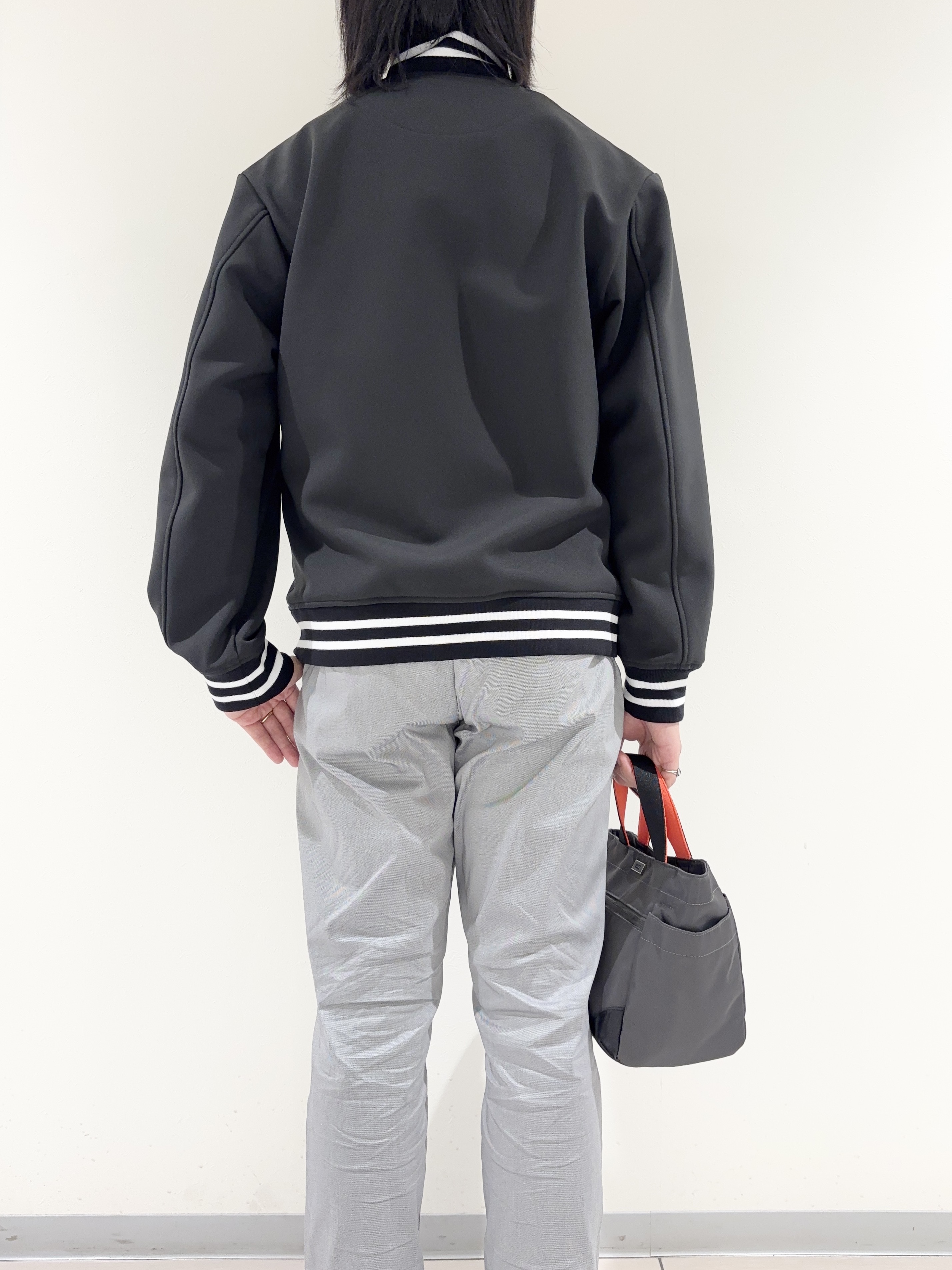 及川さんの「TAKEO KIKUCHI｜【BOWLER HAT LABEL】ダウンファブリック トラックジャケット」を使ったコーディネート