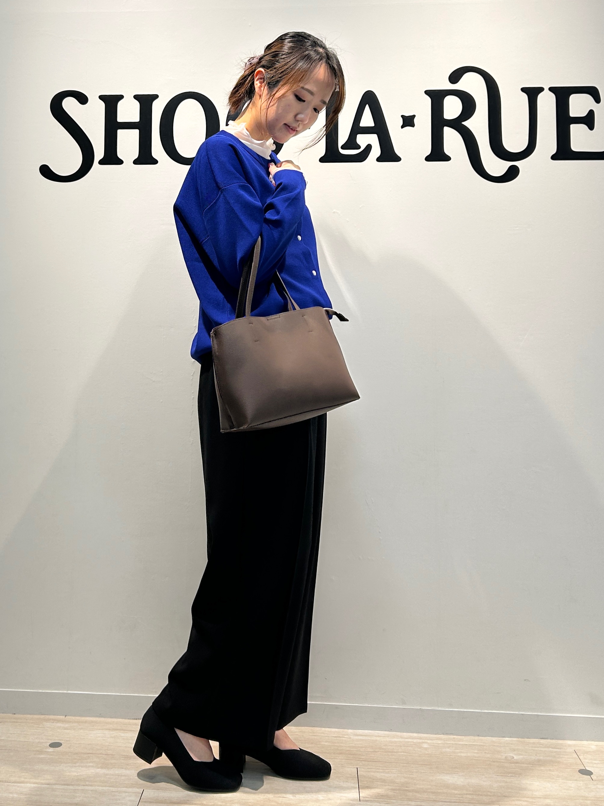 akariさんの「SHOO･LA･RUE｜【セットアップ可/洗濯機可】軽やかに羽織れる スポンディッシュ ニットカーディガン」を使ったコーディネート