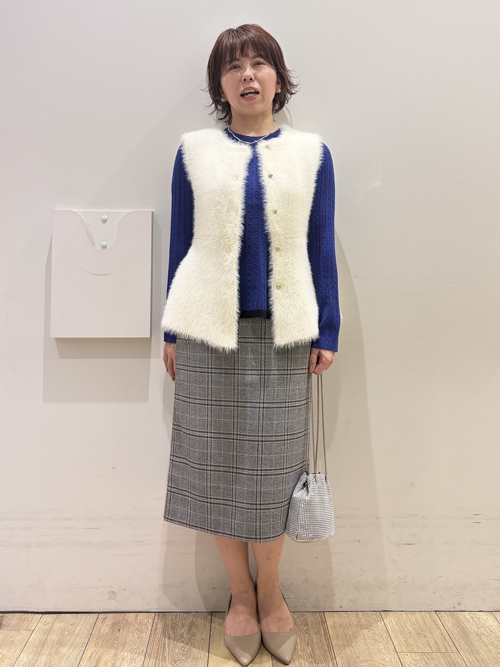 YUKOさんの「index｜フェザーニットペプラムジレ【洗濯機OK】」を使ったコーディネート