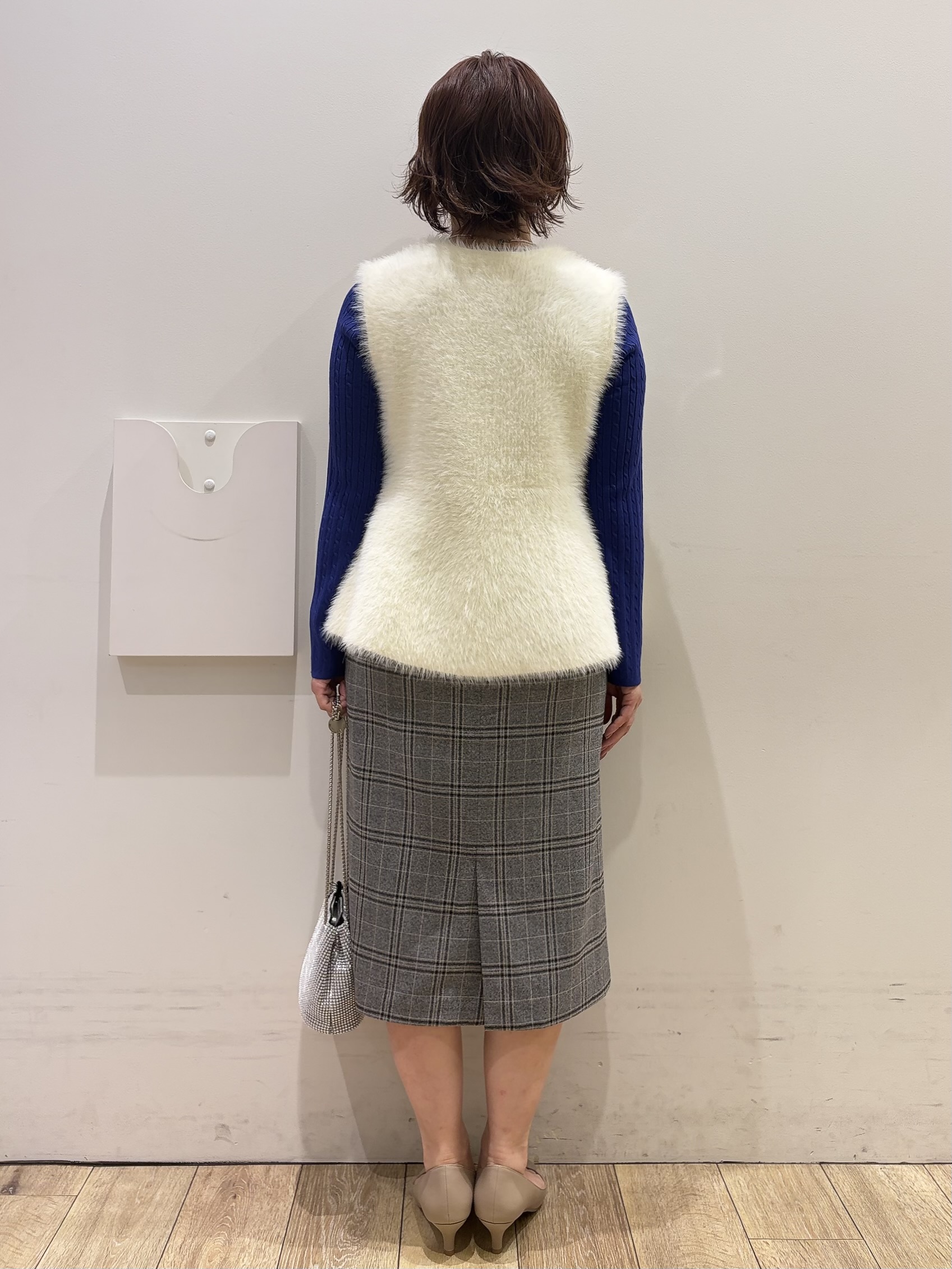 YUKOさんの「index｜フェザーニットペプラムジレ【洗濯機OK】」を使ったコーディネート