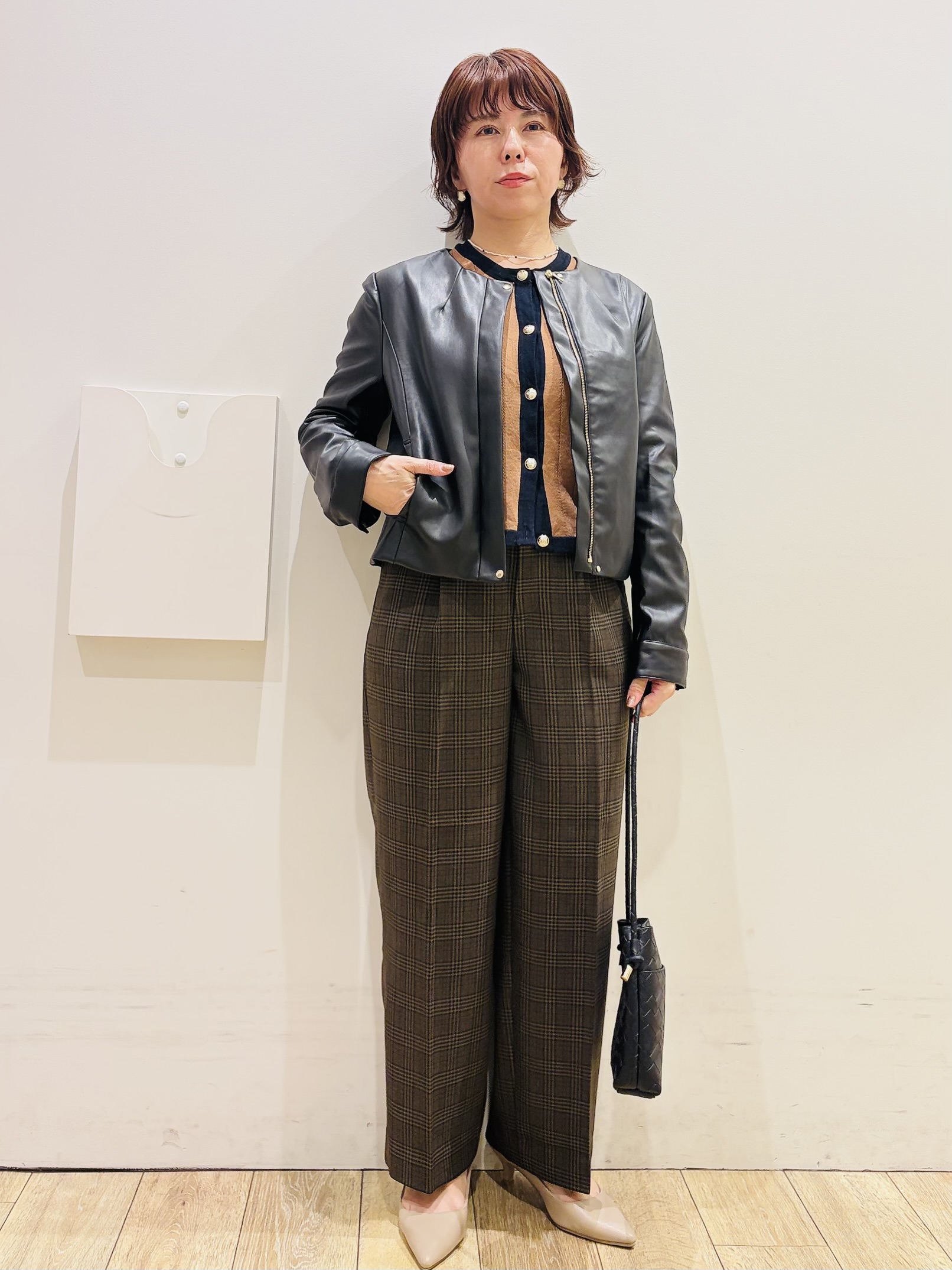 YUKOさんの「index｜【洗える】レザー調／スウェード風ノーカラーブルゾン」を使ったコーディネート