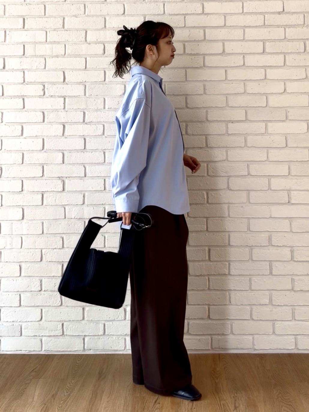 YUKAさんの「tk.TAKEO KIKUCHI｜【選べる7色】トロミドレープカラーシャツ/トロミ/梨地/7色/レギュラーカラー/長袖」を使ったコーディネート