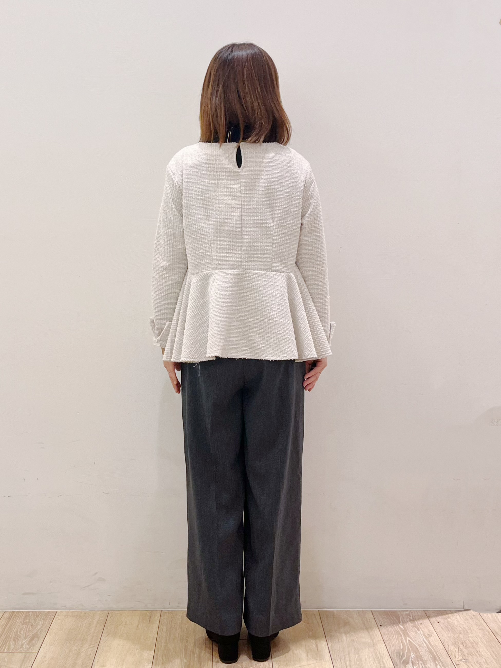kcさんの「OPAQUE.CLIP｜【セットアップ】ツィードペプラムトップス《洗濯機OK》」を使ったコーディネート