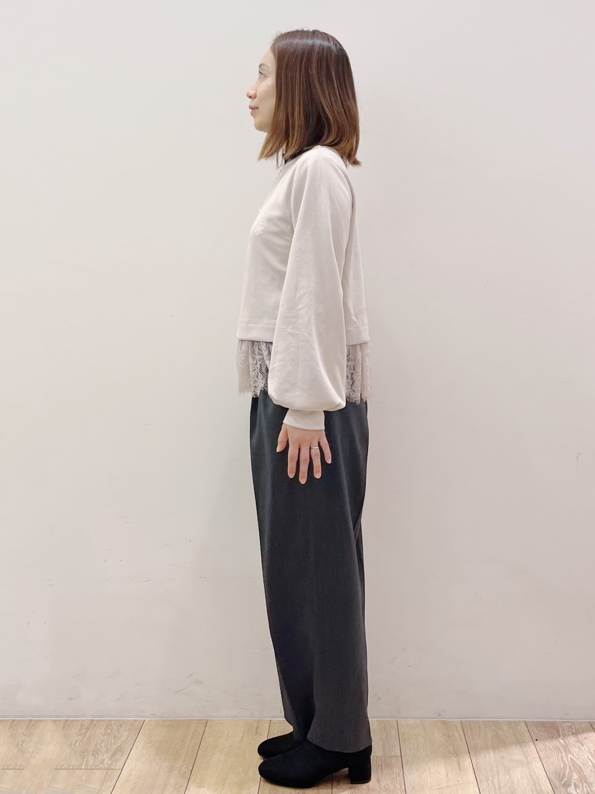 kcさんの「OPAQUE.CLIP｜スウェード裾レーストップス【洗濯機OK】」を使ったコーディネート