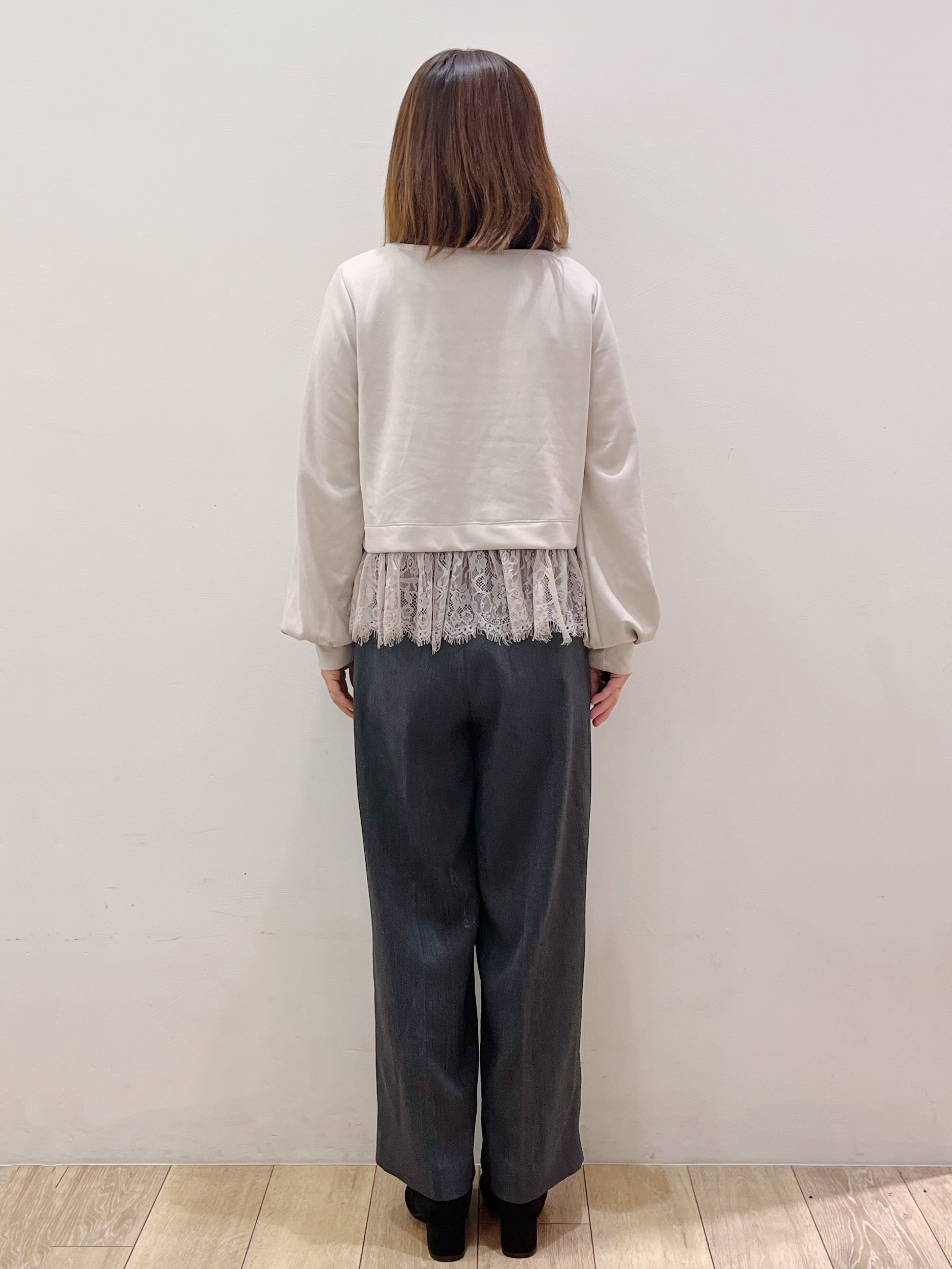 kcさんの「OPAQUE.CLIP｜スウェード裾レーストップス【洗濯機OK】」を使ったコーディネート