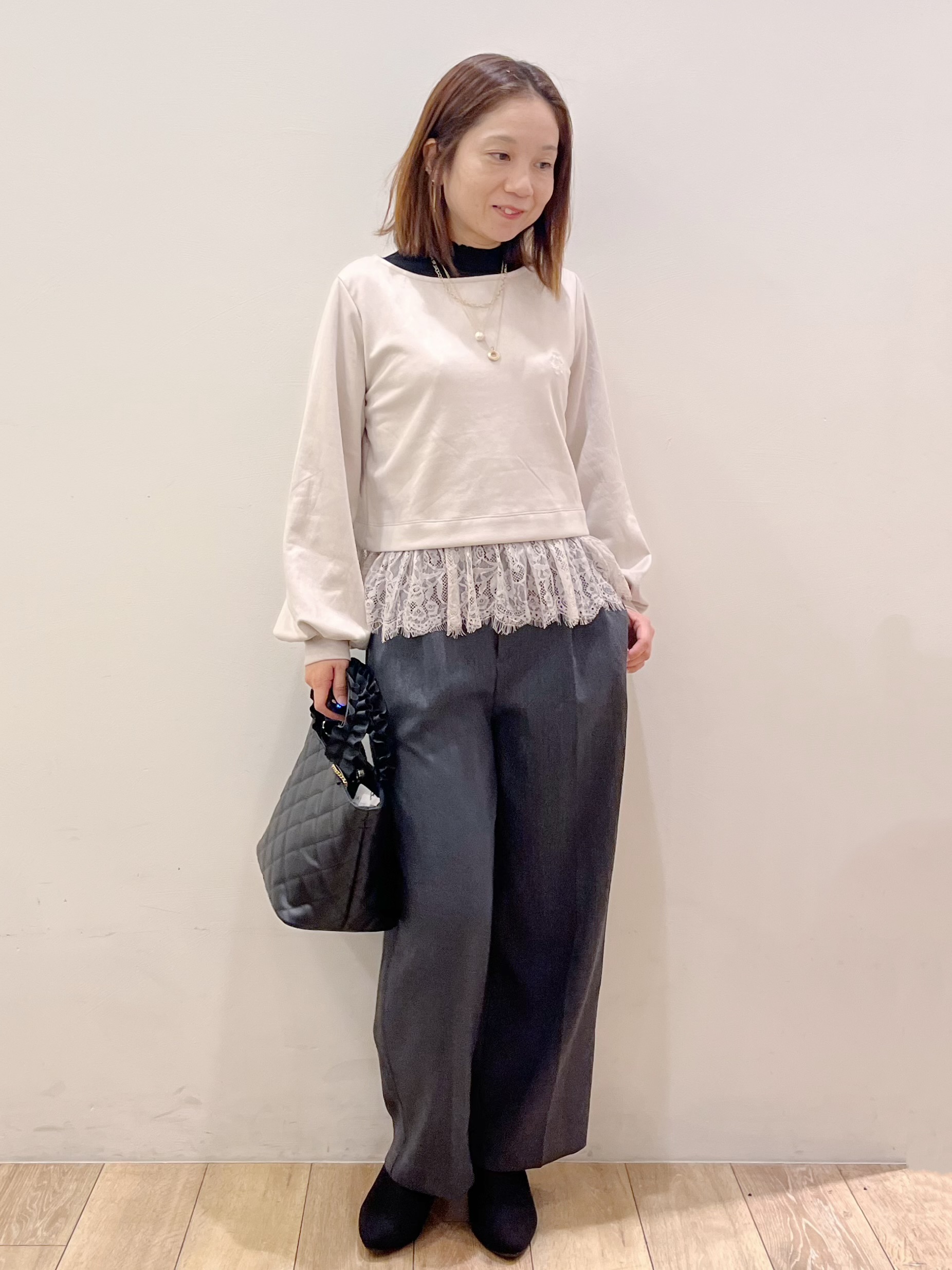 kcさんの「OPAQUE.CLIP｜スウェード裾レーストップス【洗濯機OK】」を使ったコーディネート