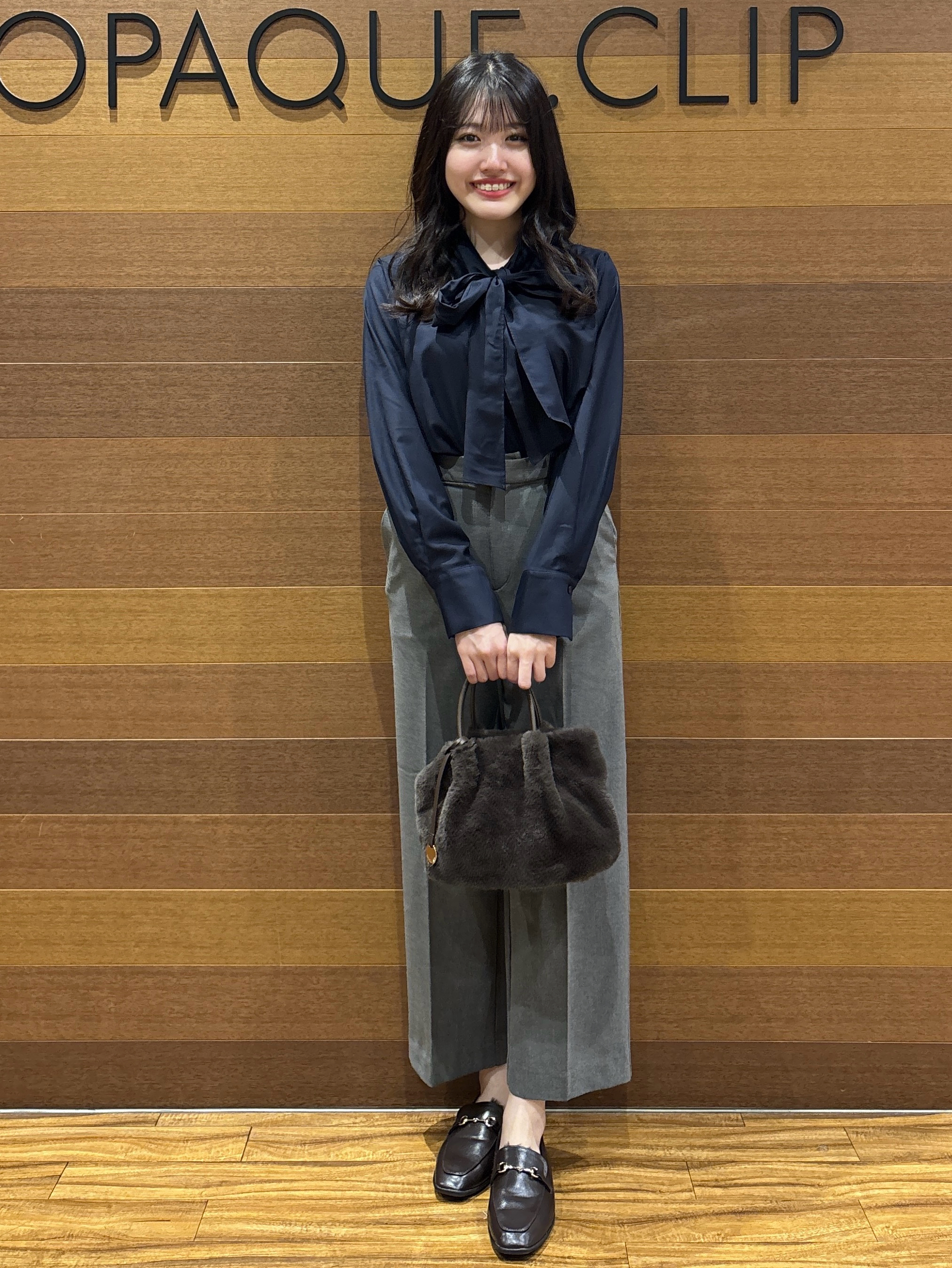 わかなさんの「OPAQUE.CLIP｜チェック柄／無地アソートボウタイブラウス【洗濯機OK】」を使ったコーディネート