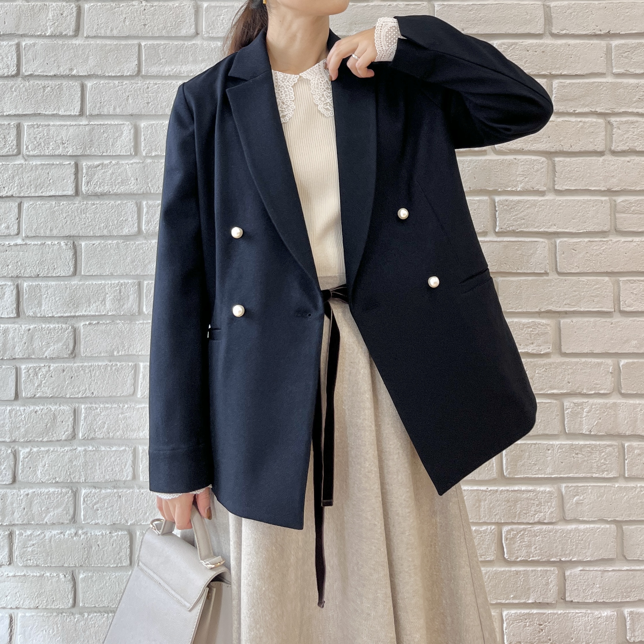 makiさんの「Couture brooch｜【マシンウォッシャブル・イージーケア】パール風釦テーラードジャケット【毛玉になりにくい・セットアップ」を使ったコーディネート