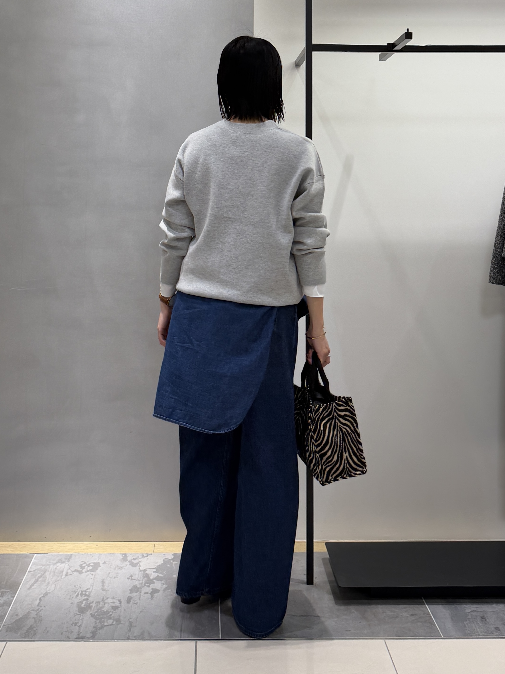 shihoさんの「INDIVI｜【ミラノリブ編み】ジップニットブルゾン」を使ったコーディネート
