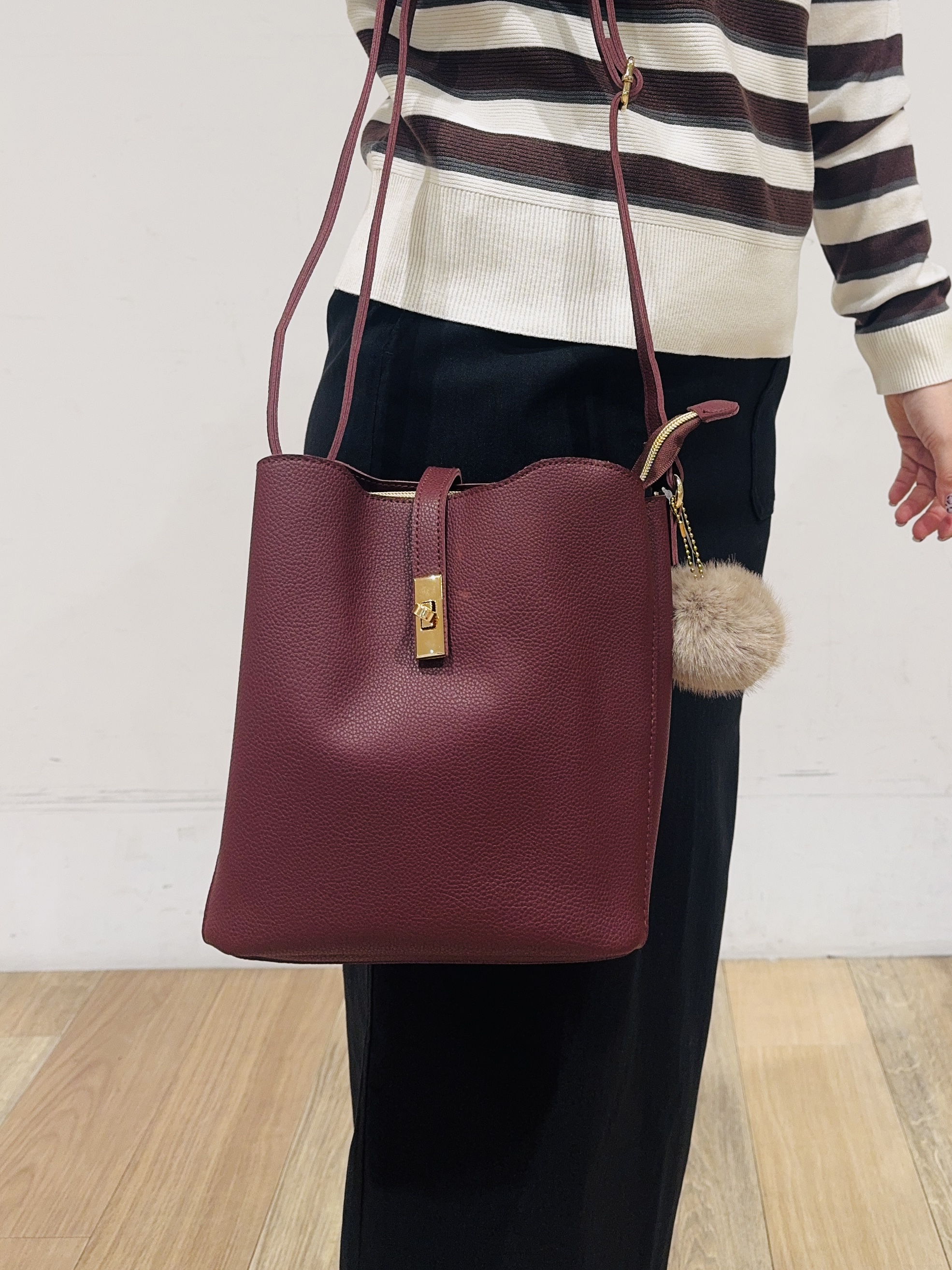 miさんの「grove｜【毛玉軽減・洗濯機OK】キレイが続く ガーターボートネックニット」を使ったコーディネート