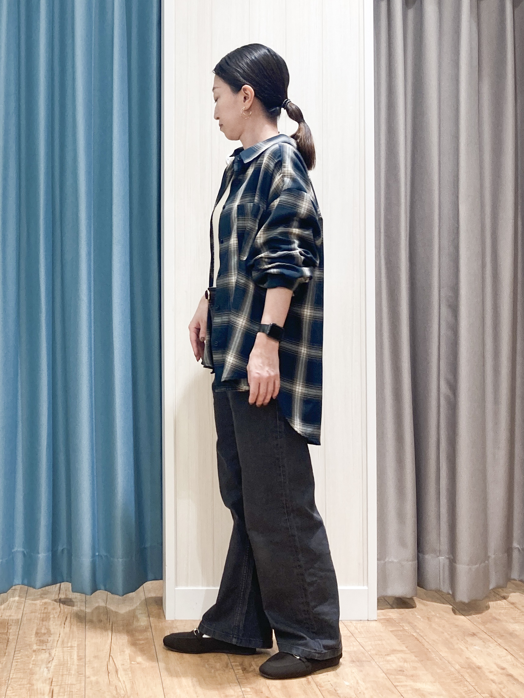 thさんの「SHOO･LA･RUE｜【洗濯後しわになりにくい/S-LL】気分で選ぶ 大人のデイリー使いに ベーシックシャツ」を使ったコーディネート