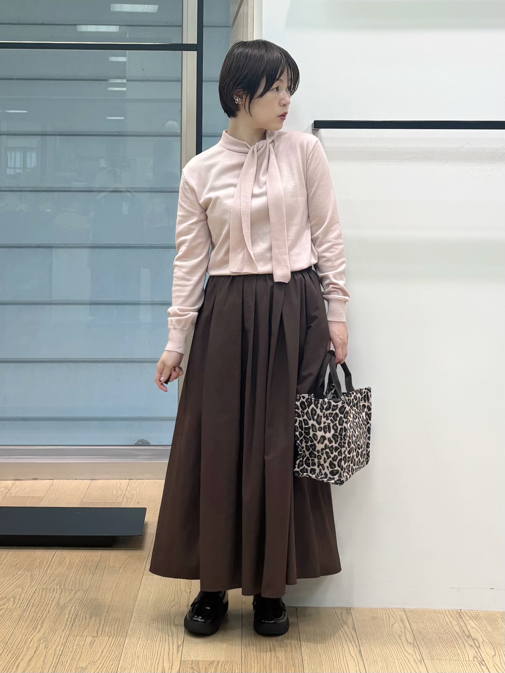 asamiさんの「INDIVI｜【風合い〇／キレイめ華やか】サイドボウタイニット」を使ったコーディネート