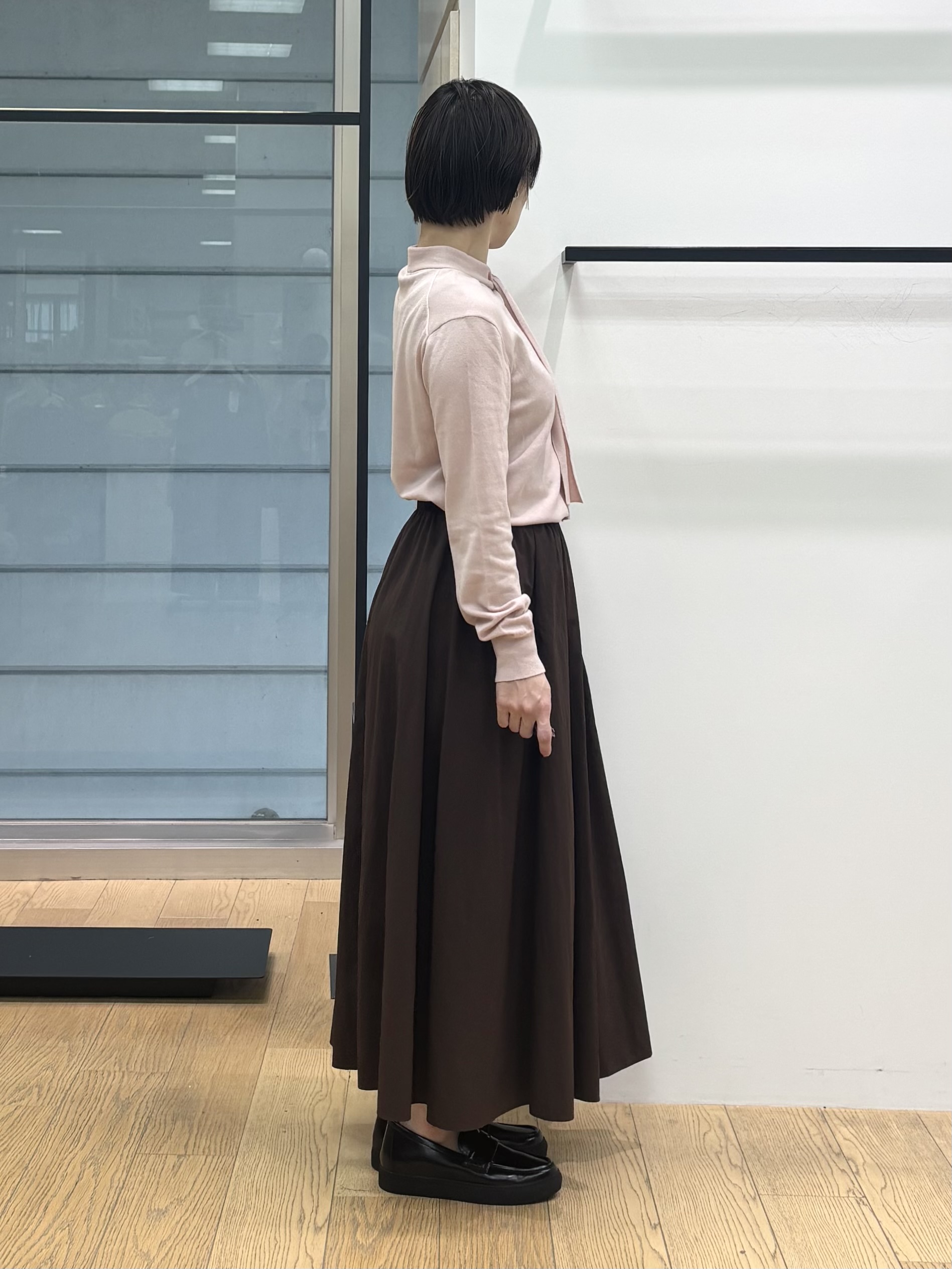 asamiさんの「INDIVI｜【風合い〇／キレイめ華やか】サイドボウタイニット」を使ったコーディネート